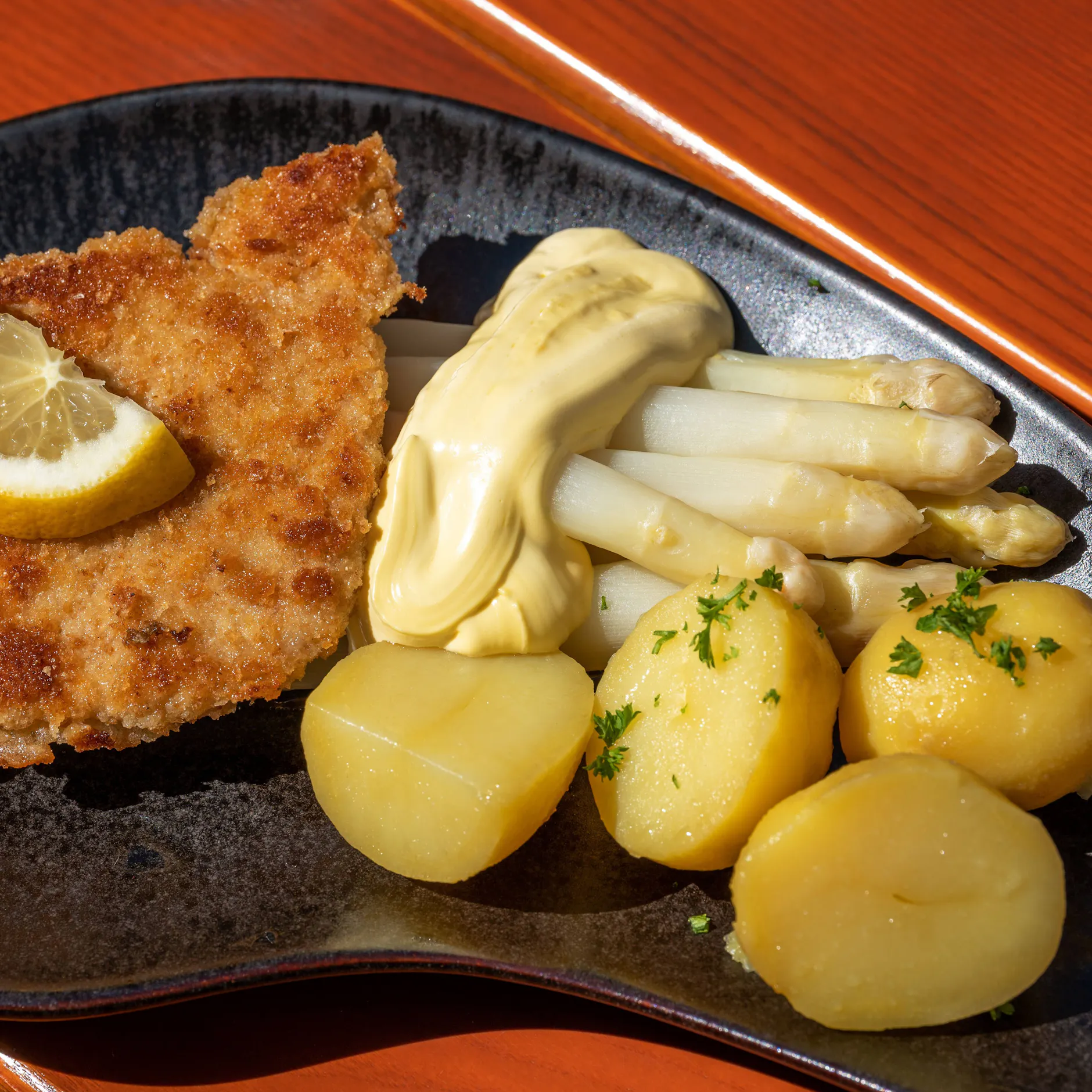 Image - Beelitzer Spargel: Da ist das perfekte Rezept – mit genialem Schnitzeltrick