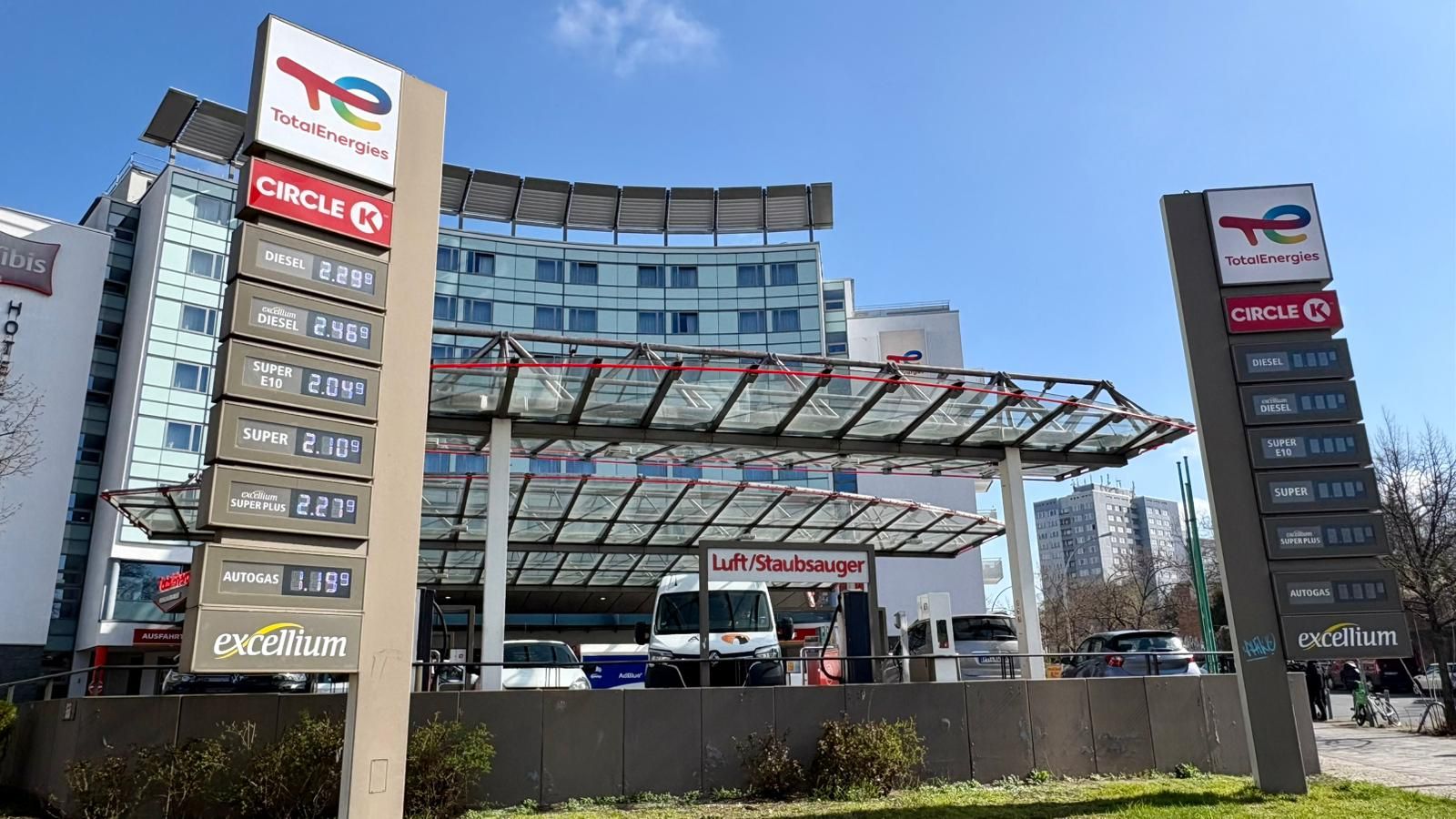 Spritpreis-Abzocke um Punkt 12 Uhr: So haben Autofahrer die Umstellung erlebt