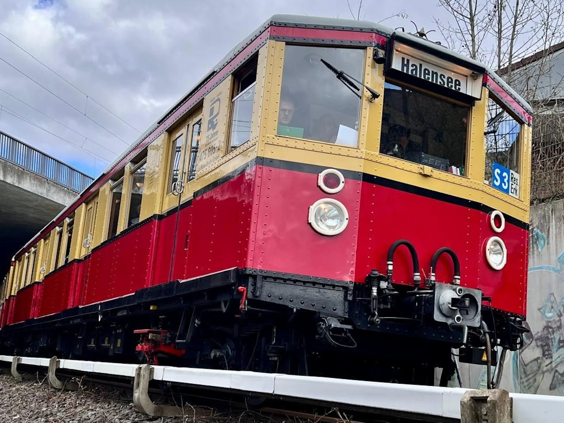 Unterwegs auf der S-Bahn-Neubaustrecke in Mitte: Der Museumszug des Vereins Historische S-Bahn war am 29. März 2026 zu Gast.