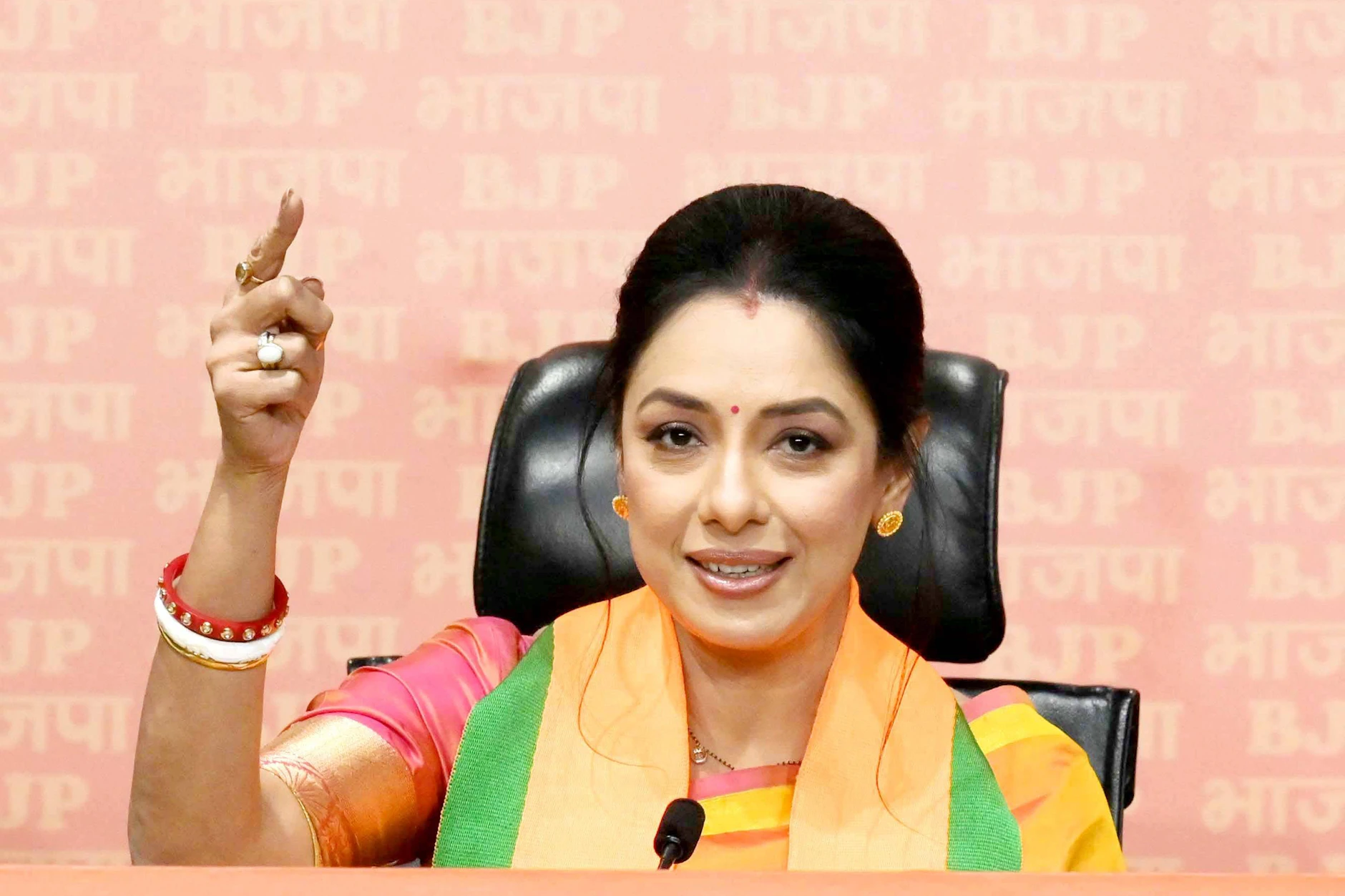 Rupali Ganguly äußert scharfe Kritik gegen die Ausbeutung von Tieren.