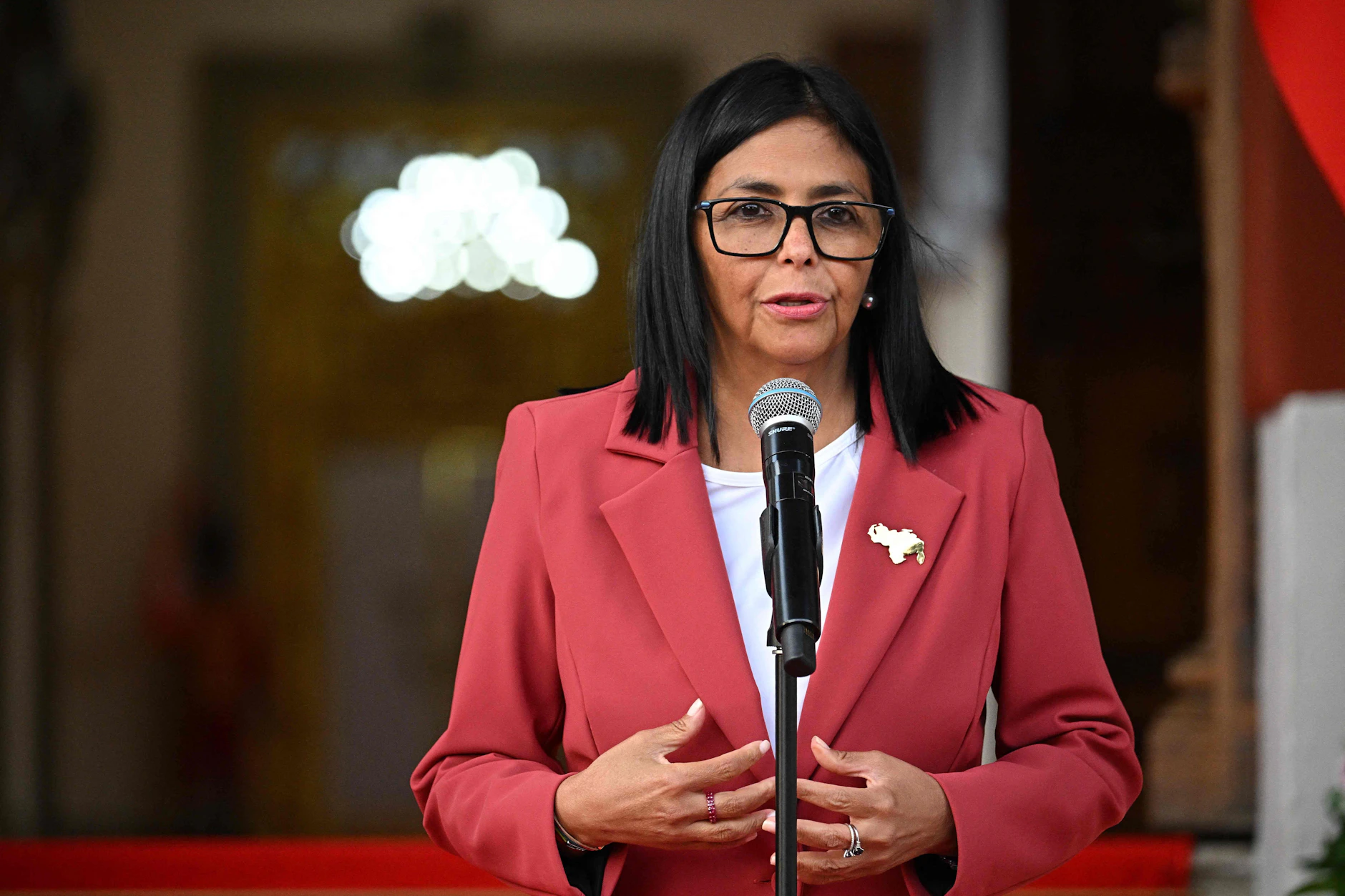 Die USA ebnen den Weg für Beziehungen mit der Regierungschefin von Venezuela, Delcy Rodríguez.