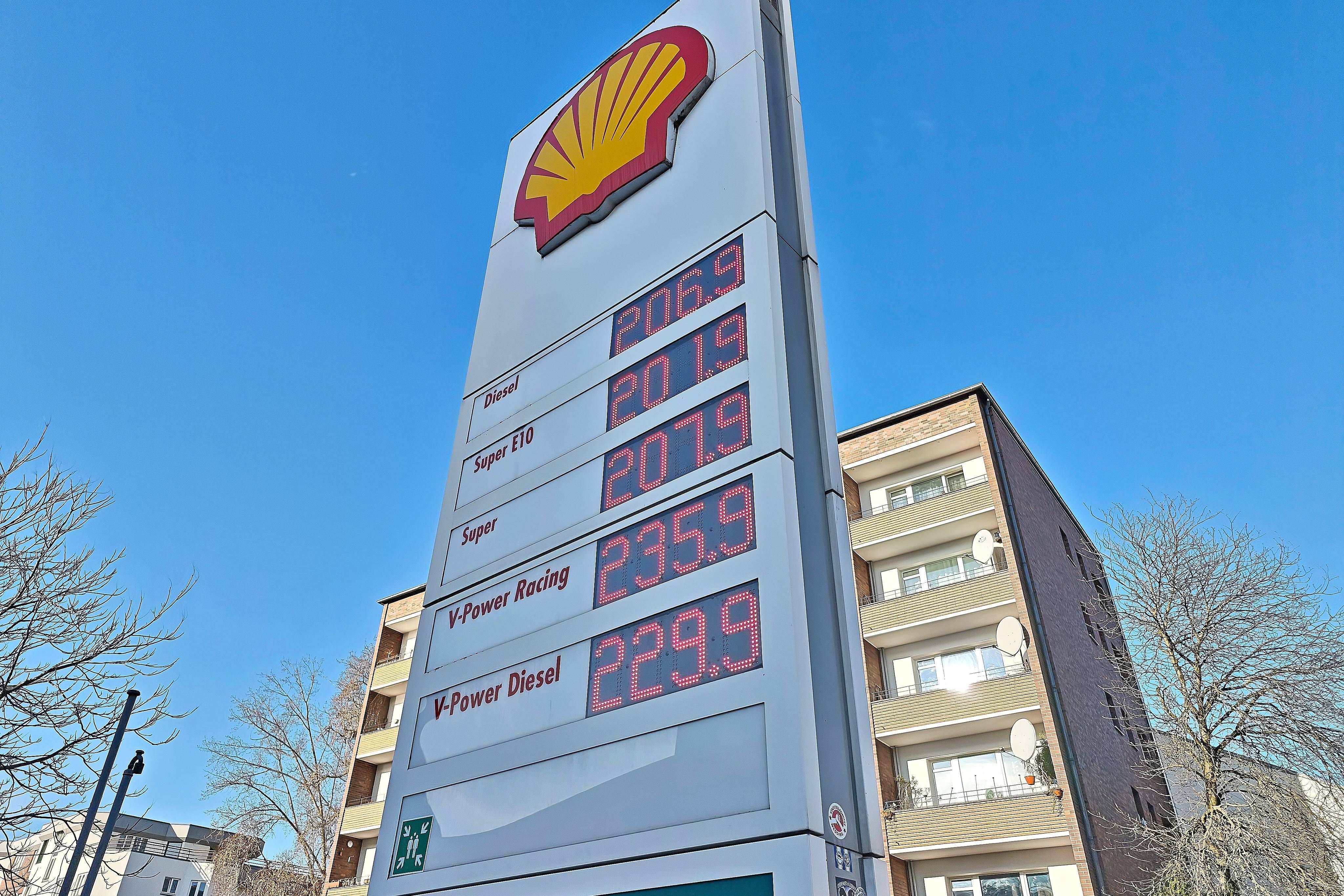 „Teuer bleibt teuer“: So tief greift die Spritpreisbremse Berlinern in die Tasche