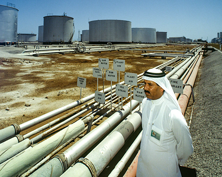 Saudi-Arabien besitzt mit Ras Tanura eines der größten Ölraffinerie- und Exportterminals der Welt.