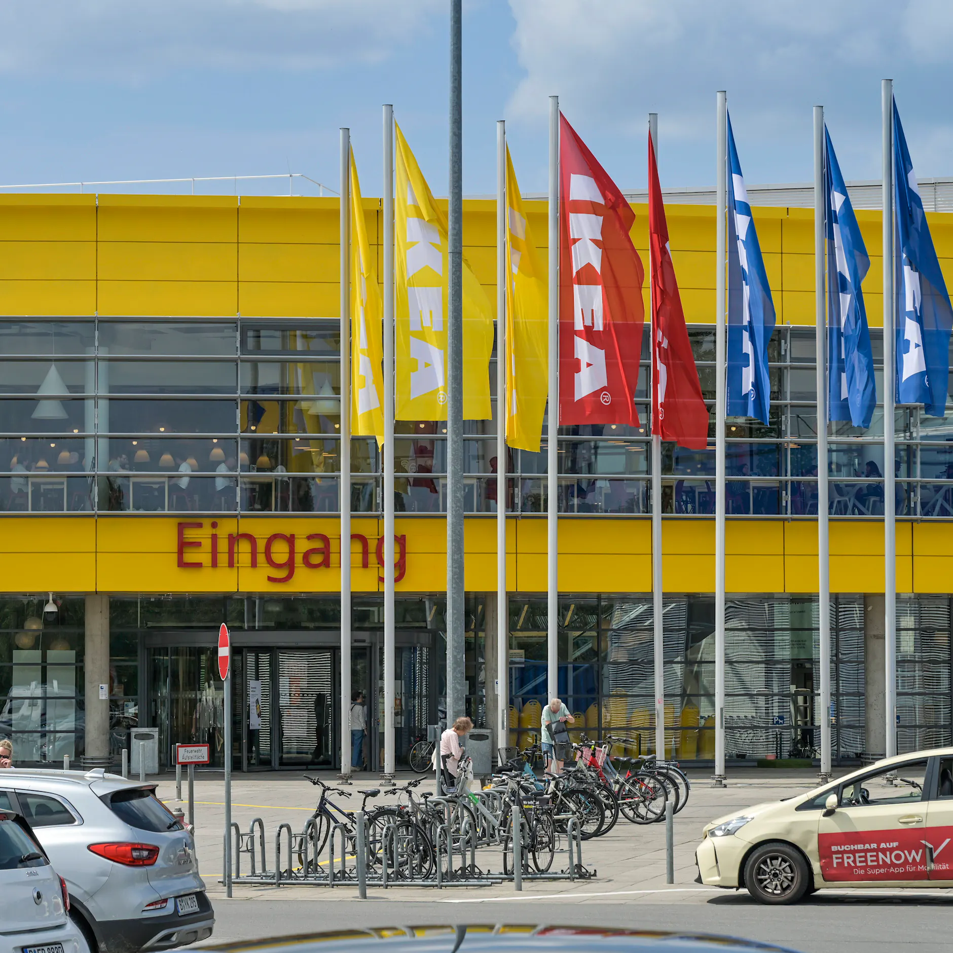 Gefangen im Ikea: Die frustrierende Wahrheit hinter den Abkürzungen!