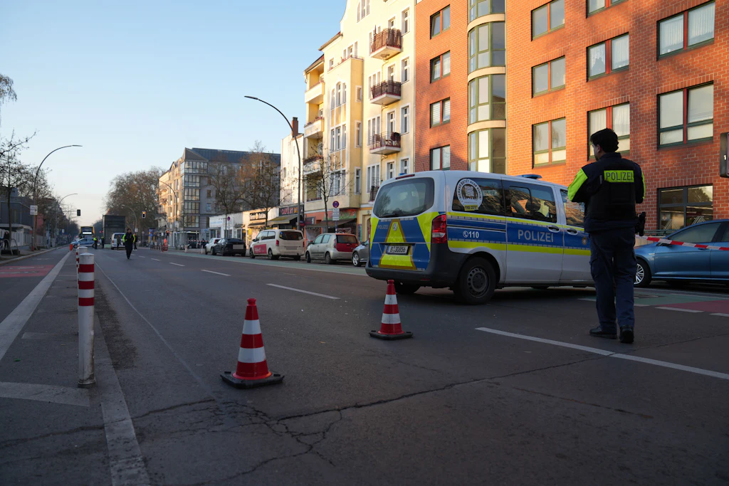 Schüsse in Neukölln: Bar in der Hermannstraße getroffen