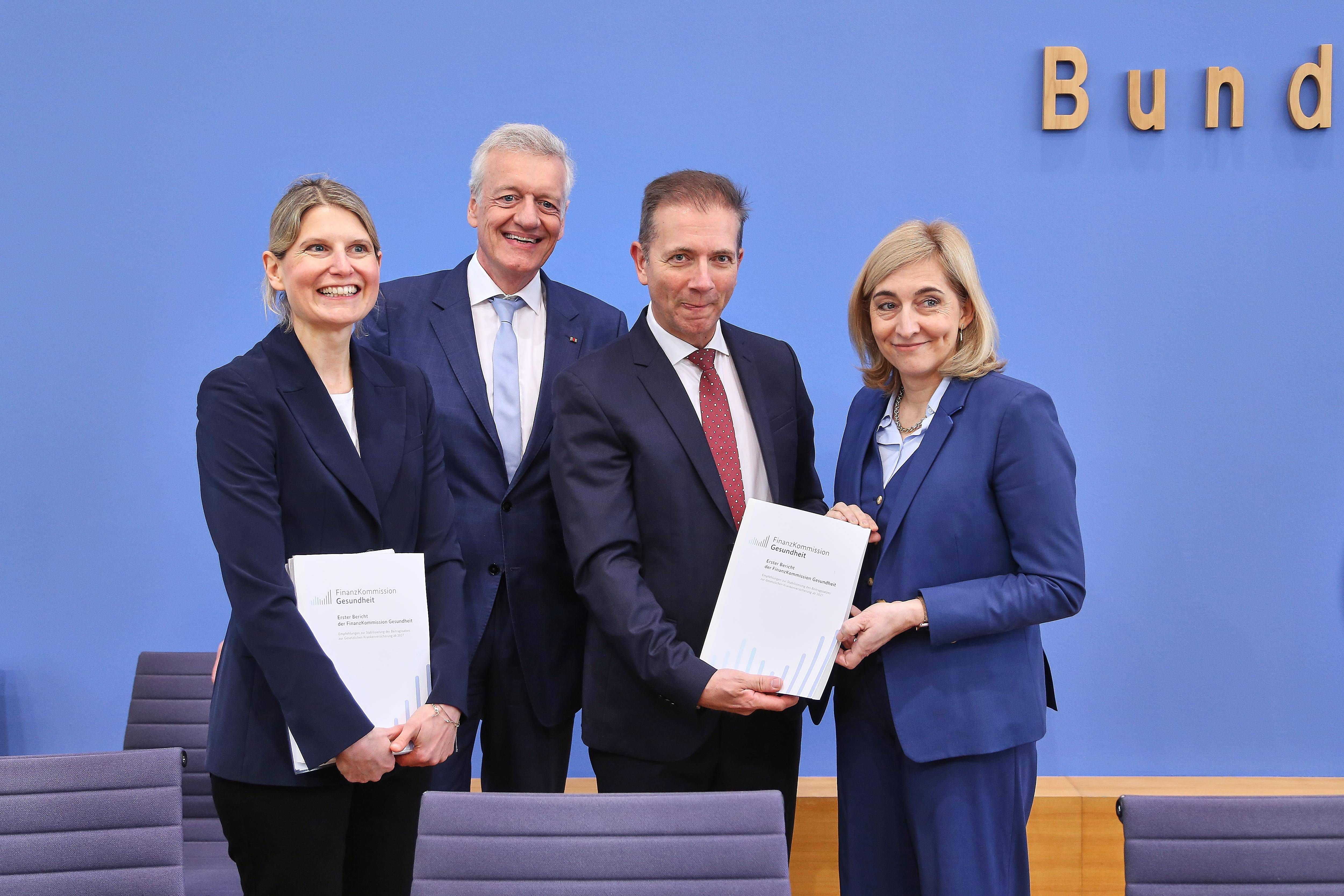 Akademiker ohne Praxiserfahrung: Wieso reformieren diese Leute das Gesundheitssystem?