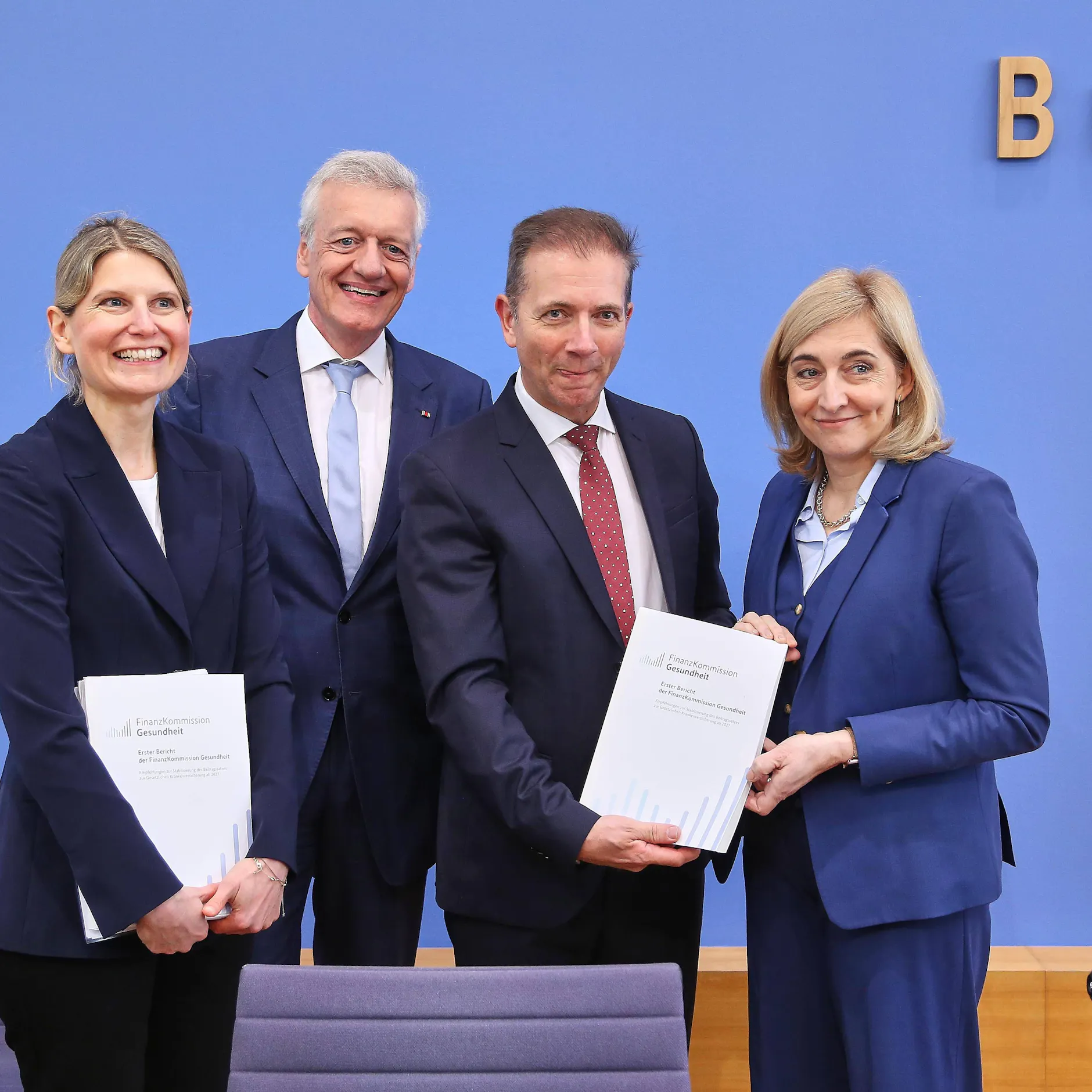 Image - Akademiker ohne Praxiserfahrung: Wieso reformieren diese Leute das Gesundheitssystem?