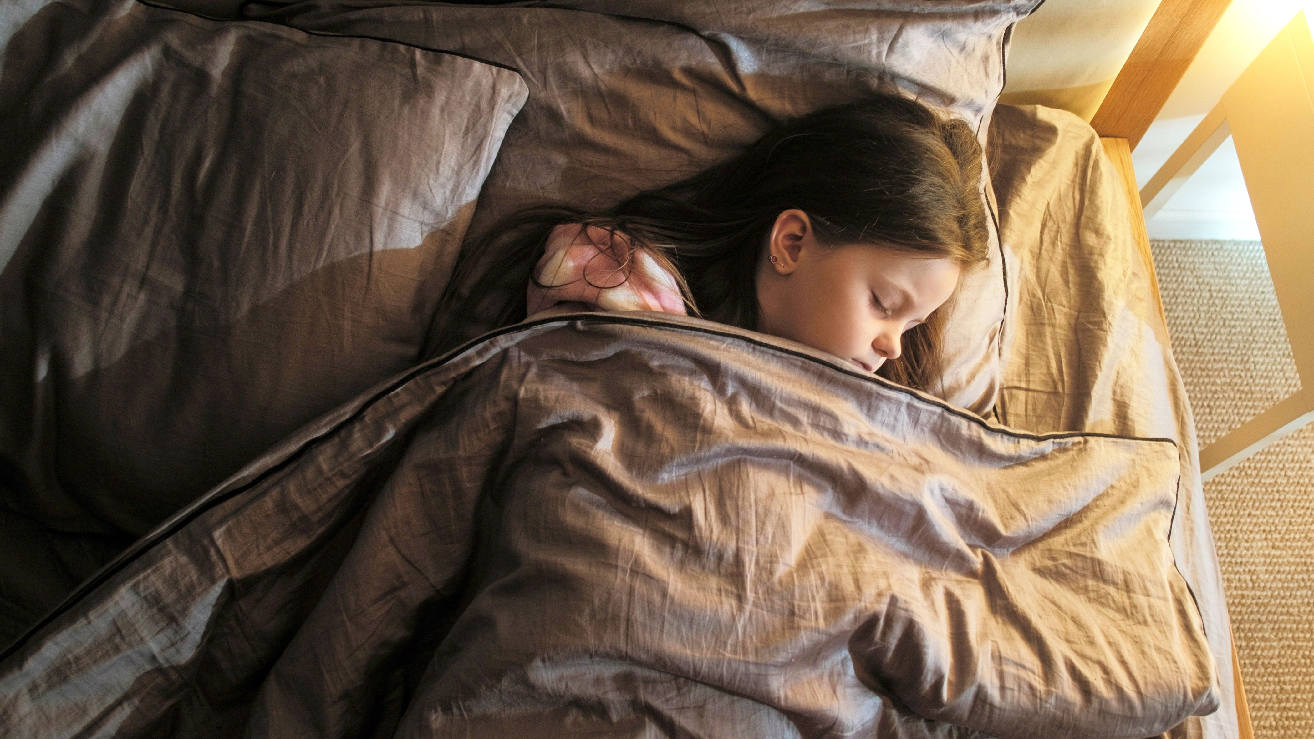 „Ich will mein Kind zurück“: Berliner Familien berichten über Post-Covid-Drama