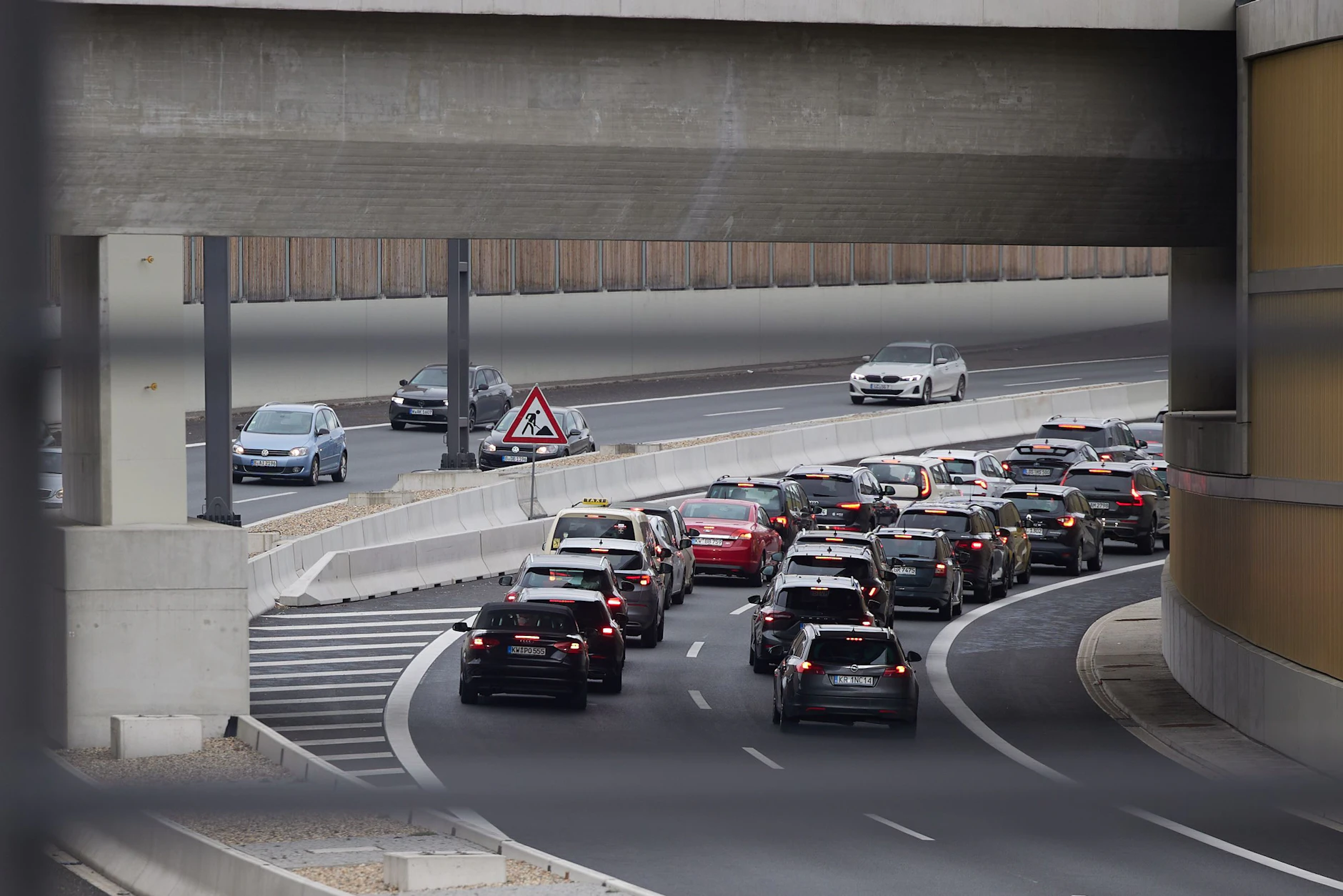 In den Osterferien fahren die meisten Menschen am Gründonnerstag aus Berlin raus. (Archivbild)