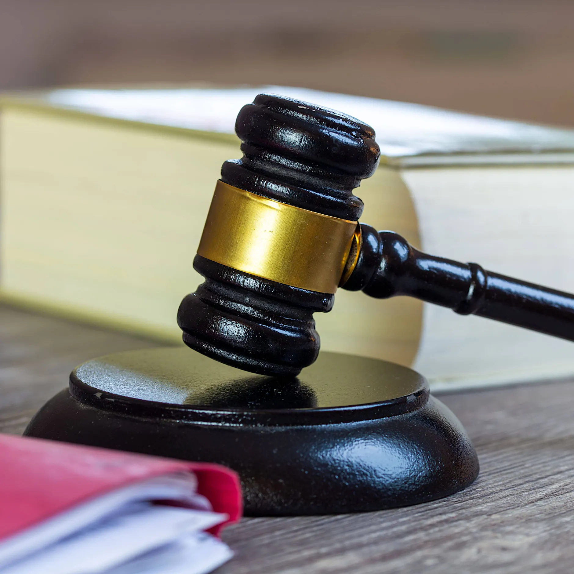 „Allianz gegen Rechtsextremismus“: Wie politisch dürfen Städte und Gemeinden sein?