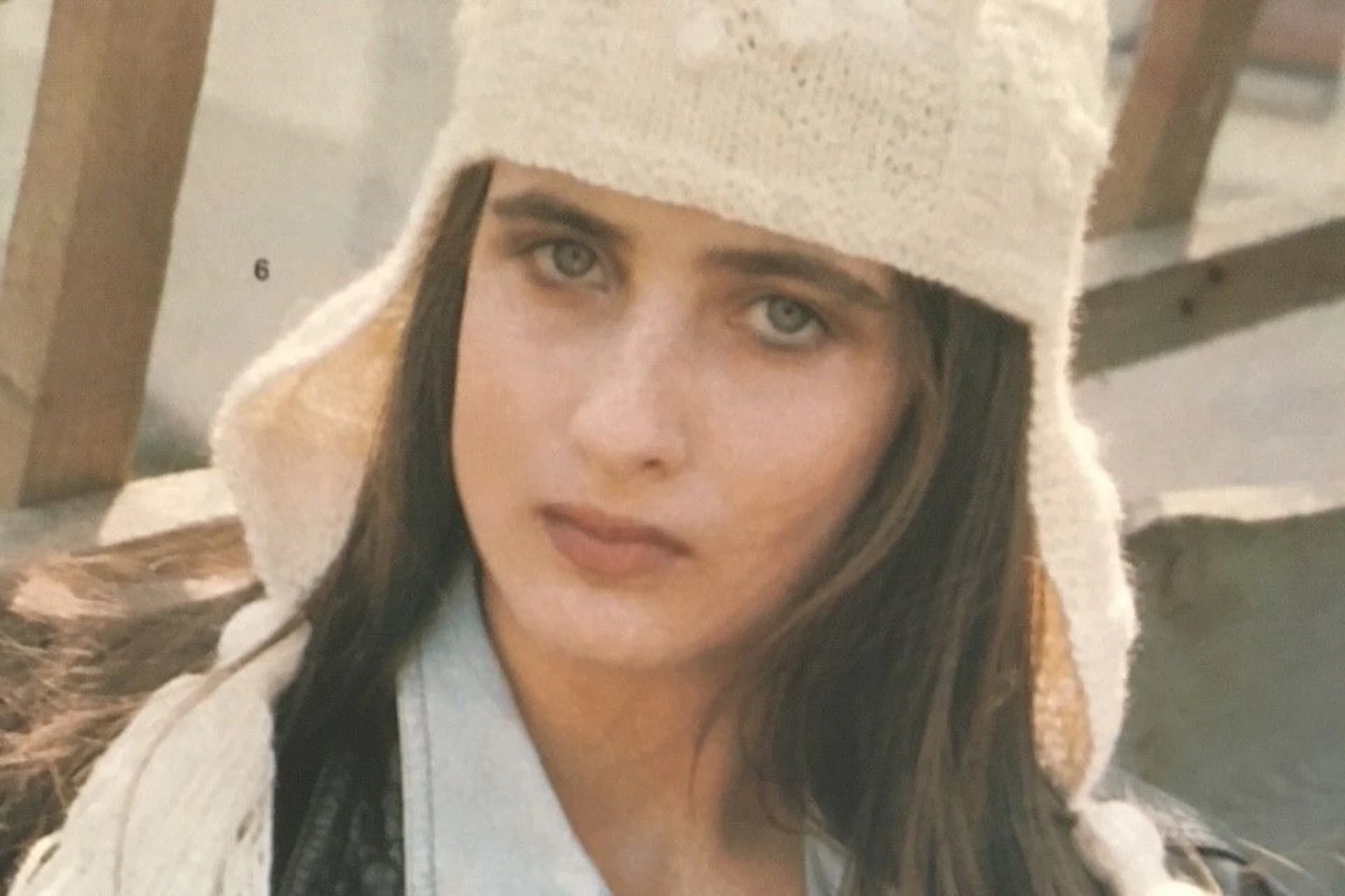 <a href="https://www.berliner-kurier.de/show/gntm-transmann-jill-deimel-ex-rtl-moderatorin-bella-lesnik-li.10022404">Anja als junge Frau in der DDR: Sie liebt bis heute das Modeln.</a>