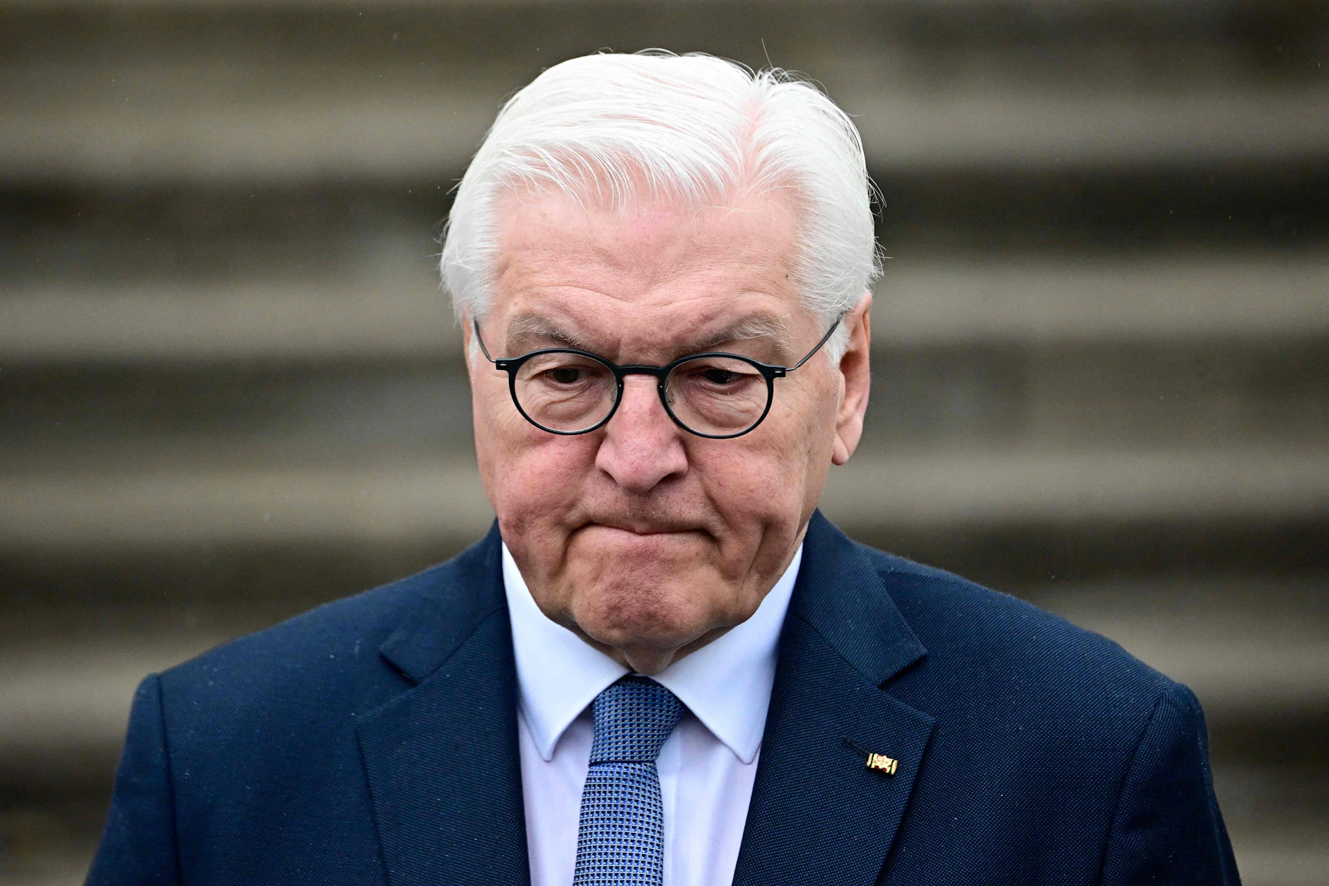 Bundespräsident Steinmeier bezeichnet die amerikanisch-israelischen Angriffe auf den Iran als völkerrechtswidrig.