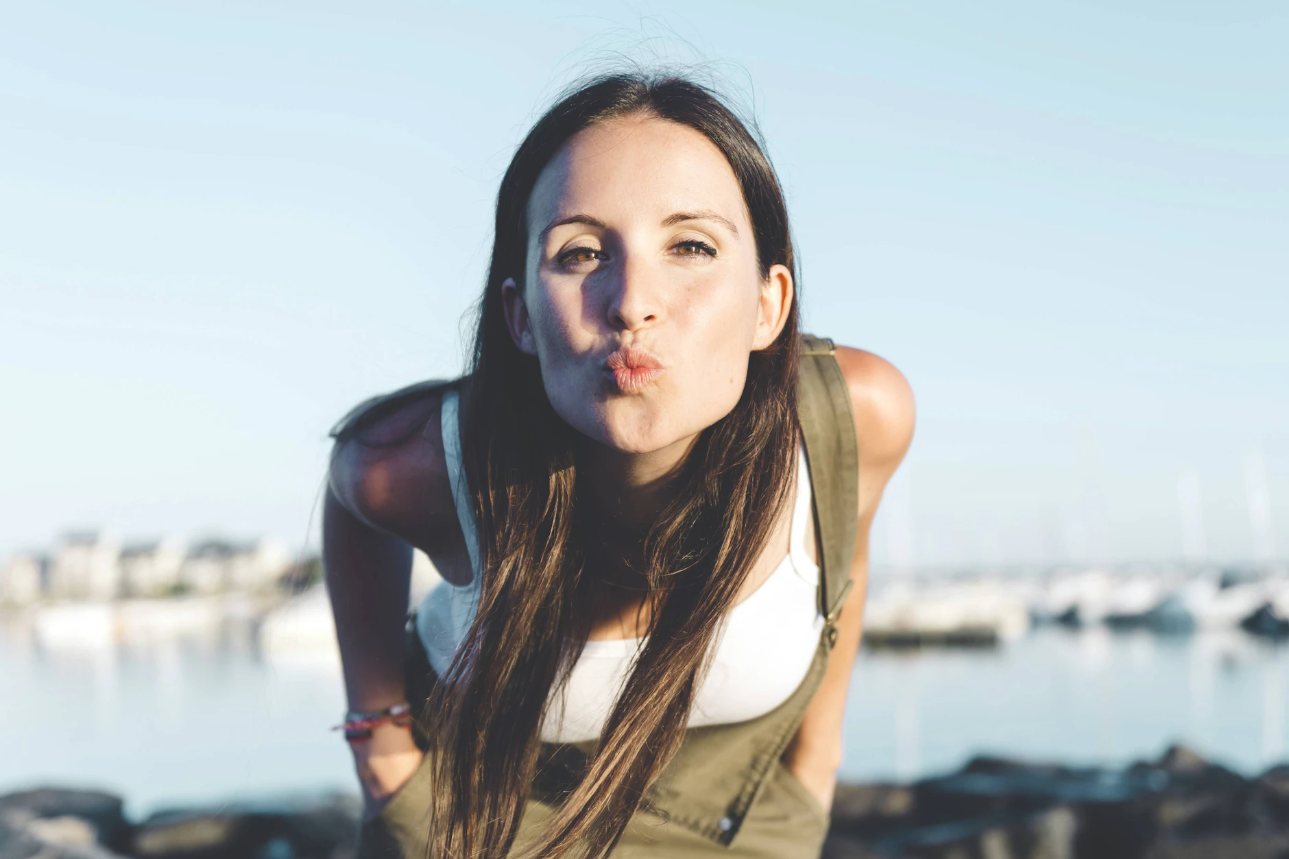 Leichtigkeit und gute Laune: Der Ostermontag lädt dazu ein, den Moment zu genießen und einfach mal unbeschwert zu sein.