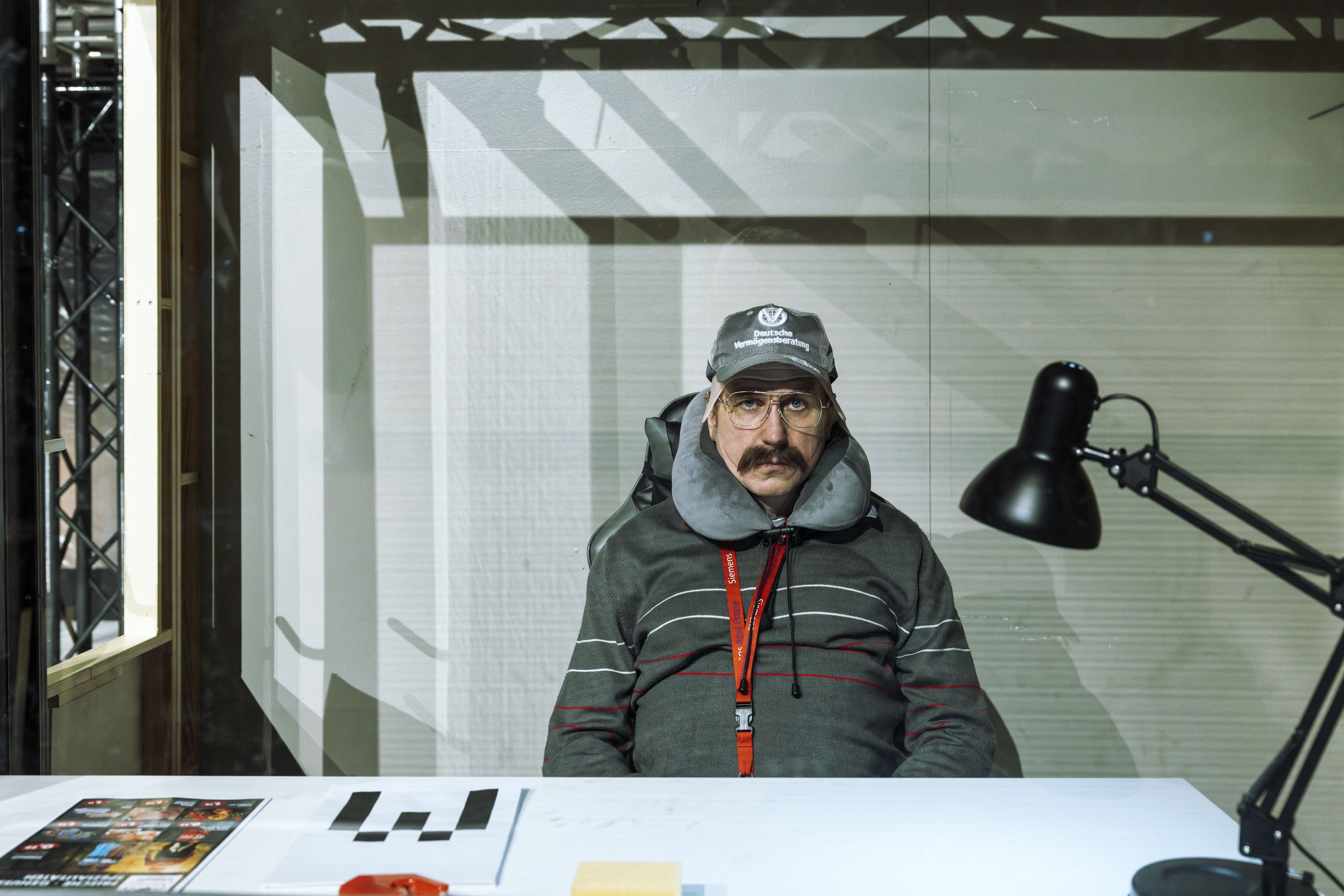 Lars Eidinger brilliert als „Der Geizige“ – Thomas Ostermeier zeigt Kapitalismus am Abgrund