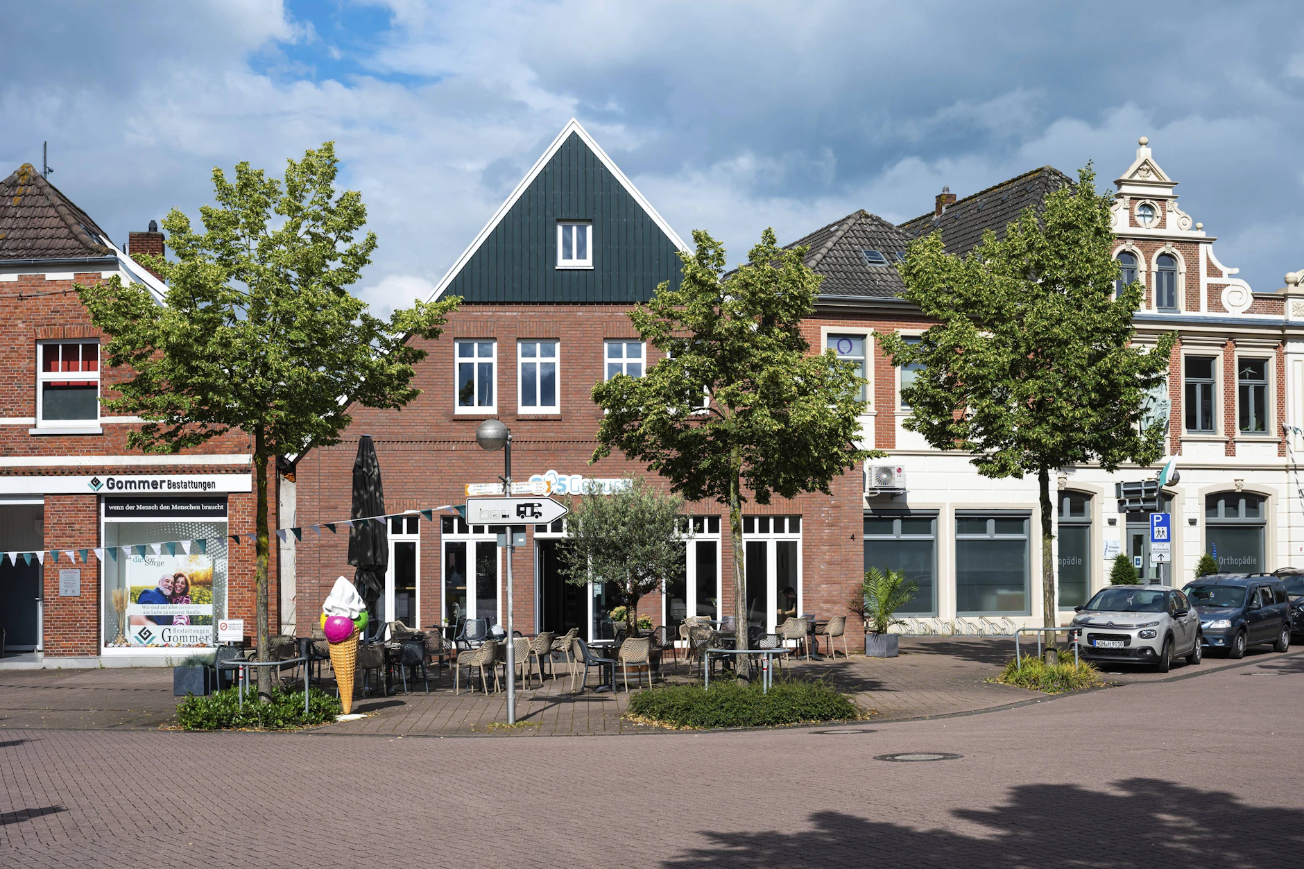 Die Innenstadt in Neuenhaus – hier sorgte ein Preisfehler an einer Tankstelle plötzlich für großen Andrang.