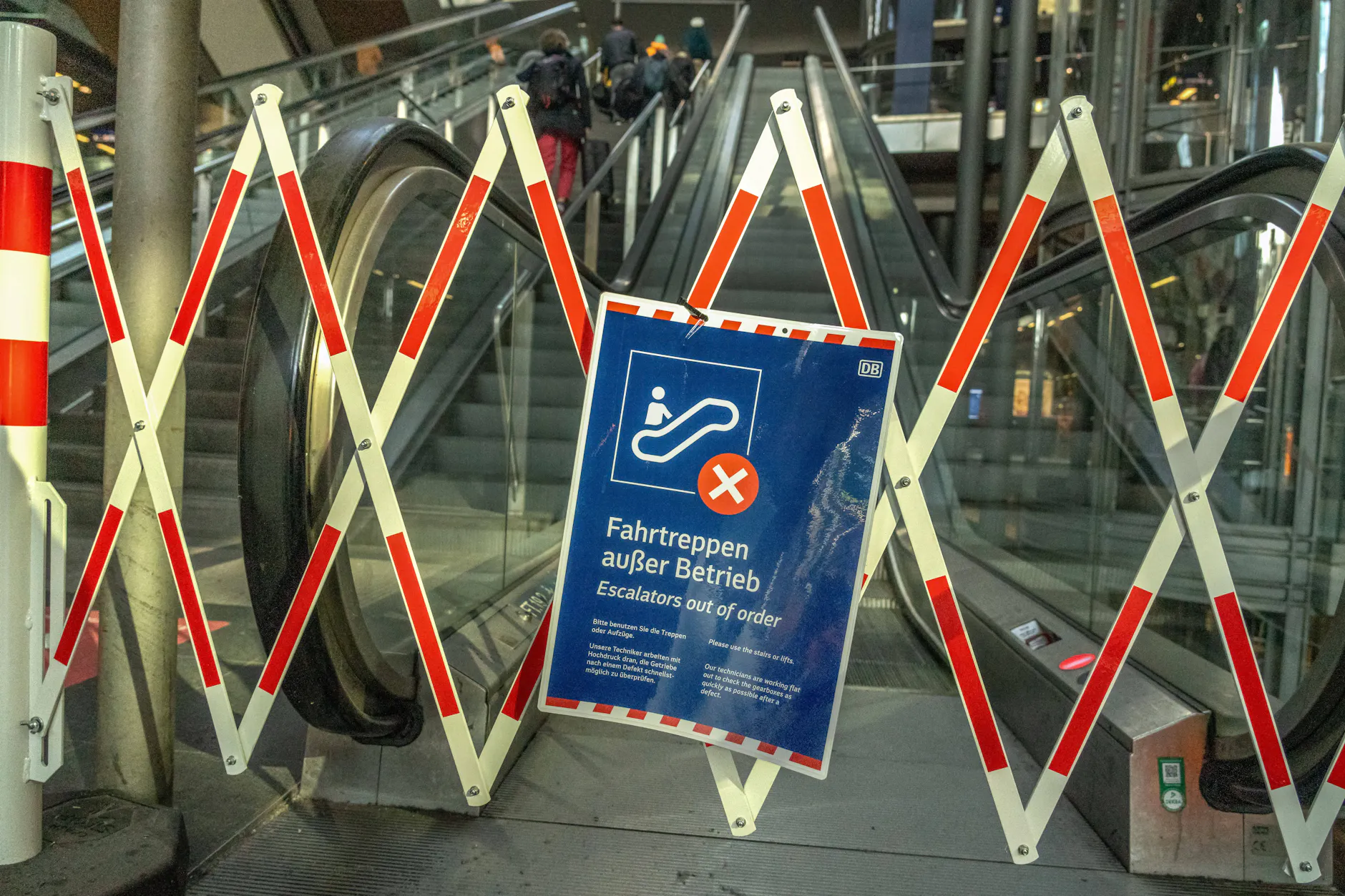 Die defekten Rolltreppen am Berliner Hauptbahnhof waren ein Symbol für die vielen Probleme bei der Deutschen Bahn.