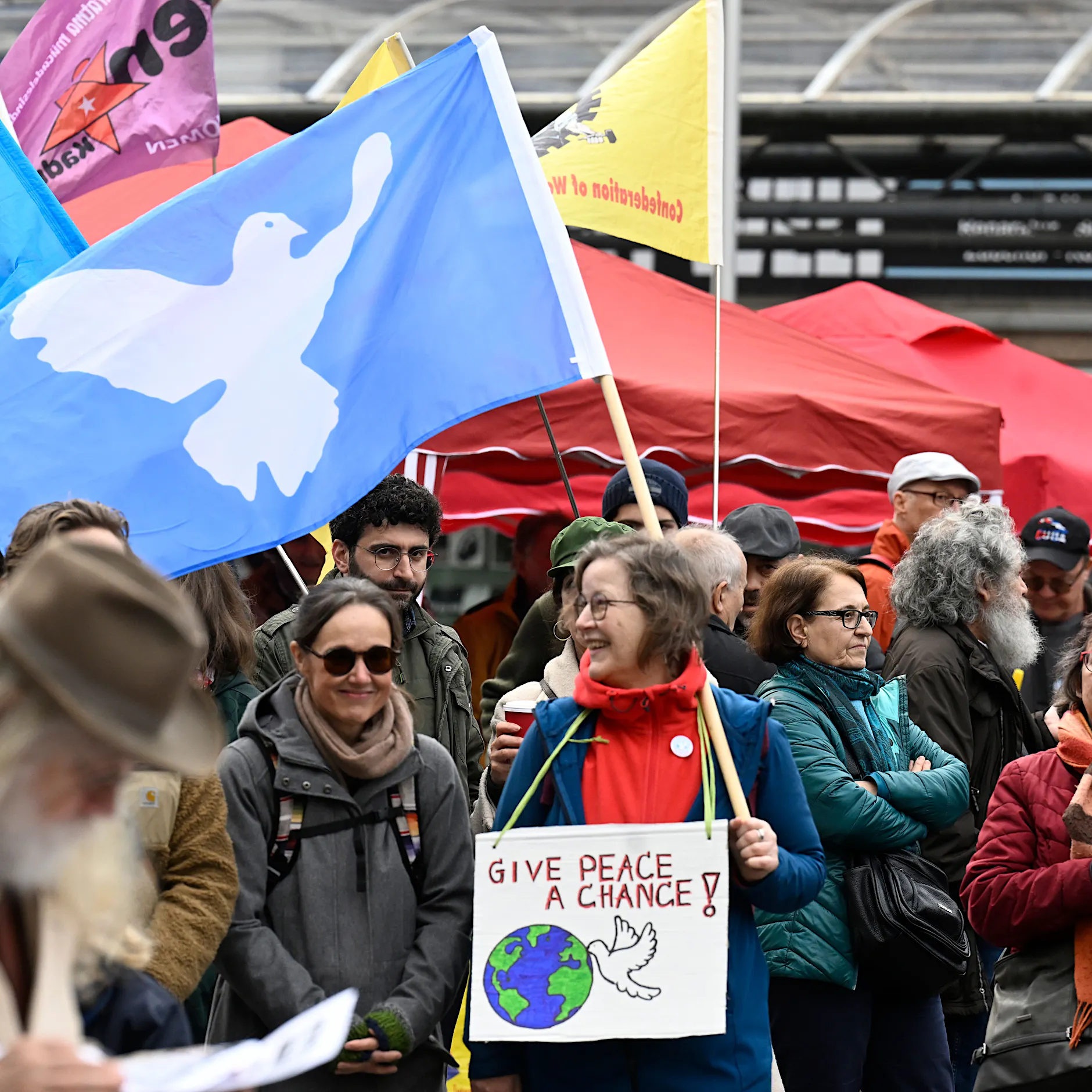 Friedensbewegung: Tausende demonstrieren bei Ostermärschen