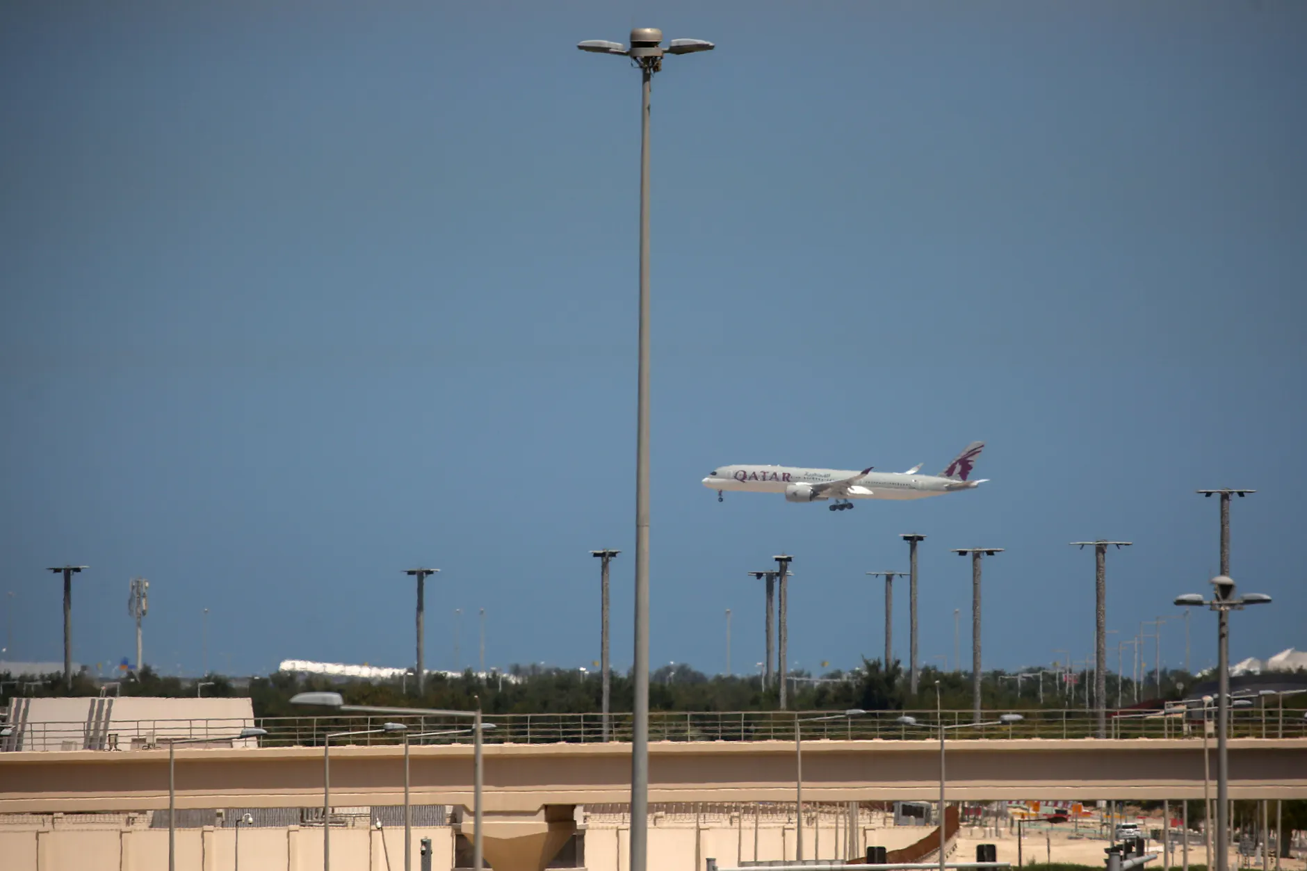 Wegen des Iran-Kriegs sind zum Beispiel arabische Flughäfen wie hier in Katar derzeit nicht gefragt.