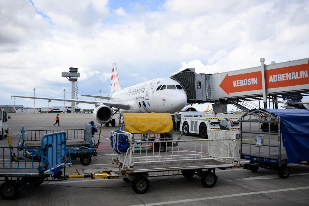 Flughafen-Chaos durch den Iran-Krieg: Steigende Preise für Passagiere