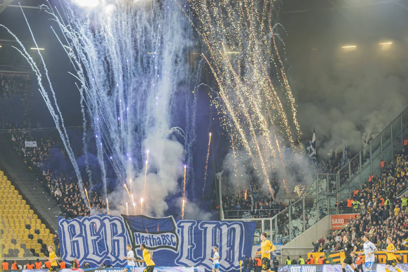 Skandal in Dresden: Hertha-Spiel außer Kontrolle