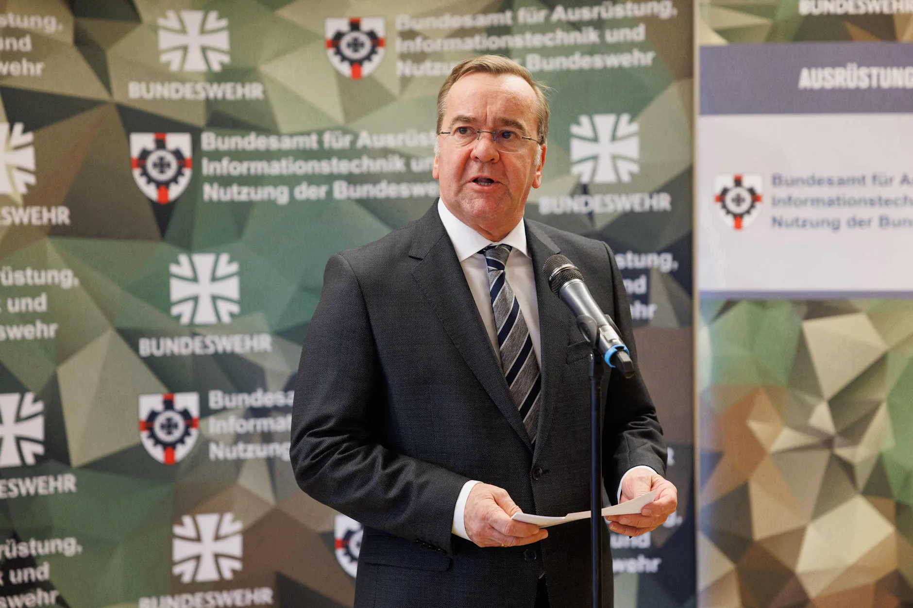 Verteidigungsminister Boris Pistorius (SPD) will die Bundeswehr mit dem neuen Wehrdienstgesetz stärken.