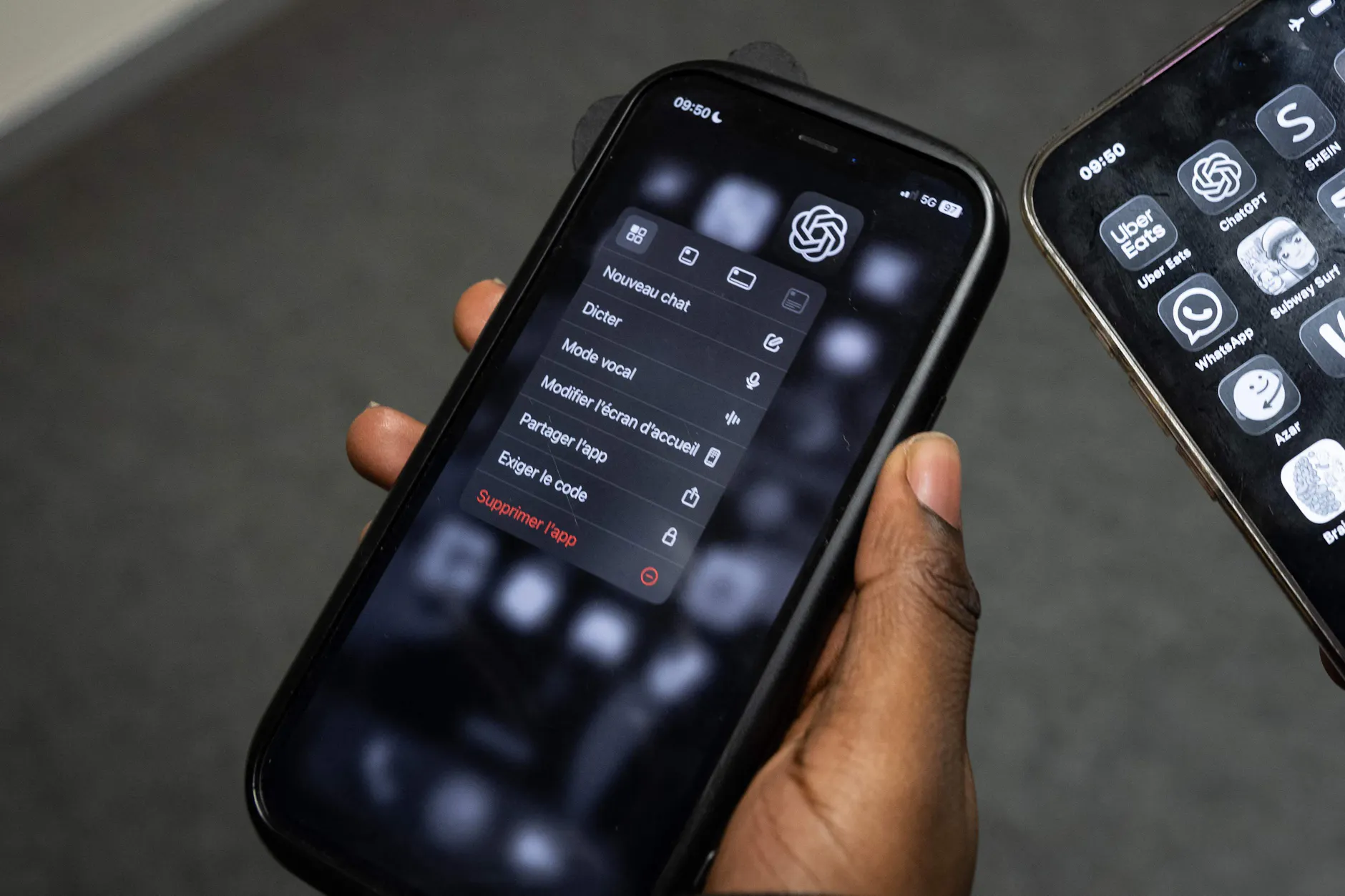 Chatbots wie ChatGPT antworten überzeugend – doch hinter den Empfehlungen stecken nicht nur Fakten.