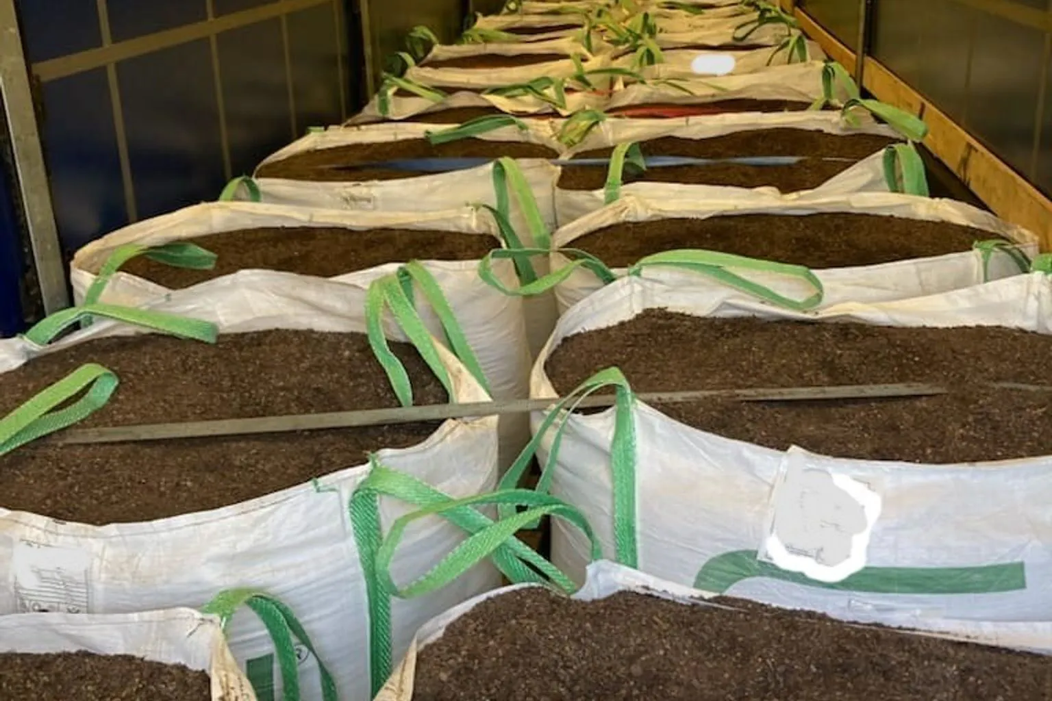 In diesen 26 großen Säcken finden die Fahnder Kokain im Wert von 75,5 Millionen Euro.