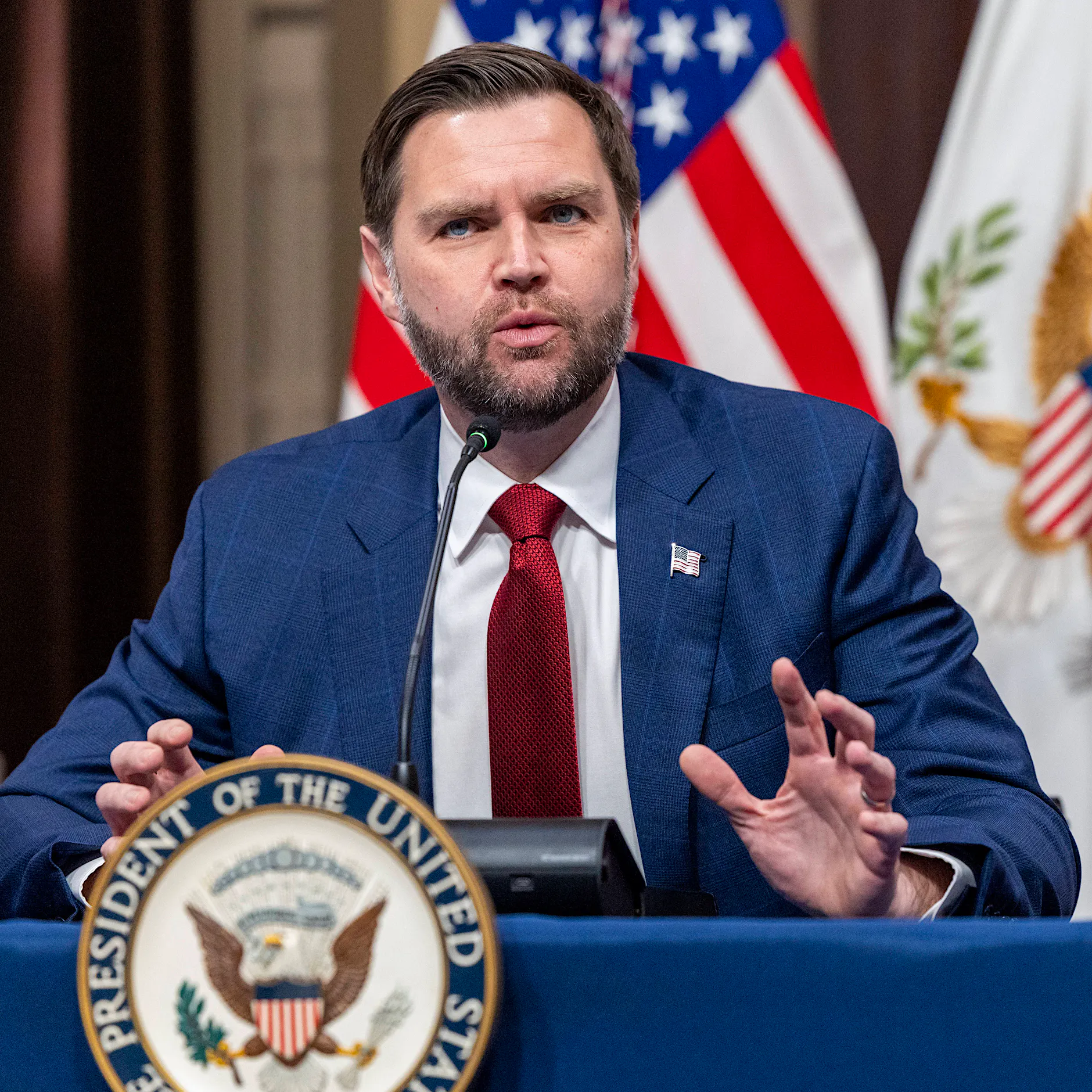 Trump ernennt JD Vance zum „Betrugsbeauftragten“ – demokratische Bundesstaaten im Visier