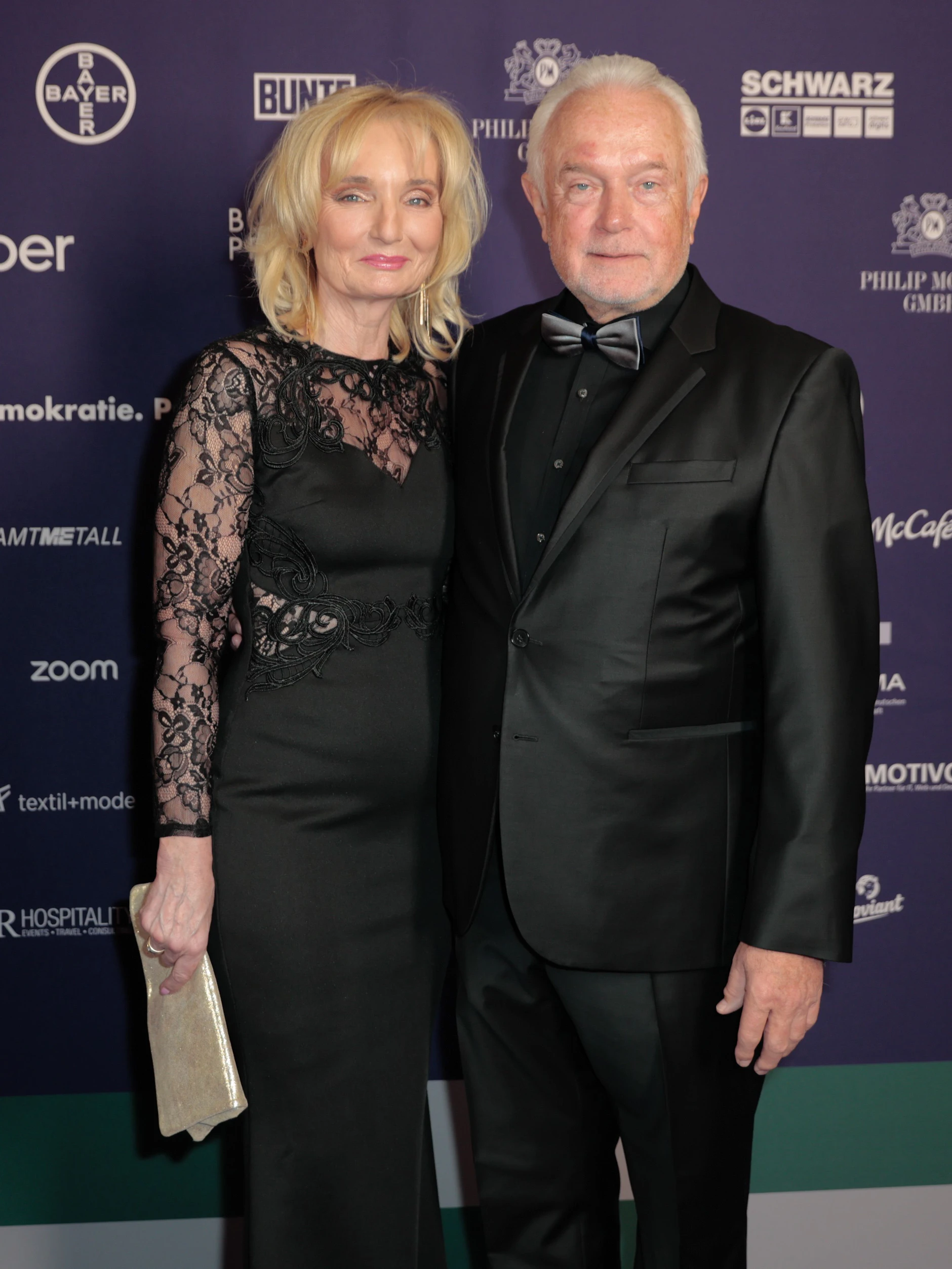 Wolfgang Kubicki und Ehefrau Annette Marberth-Kubicki beim Bundespresseball 2025.
