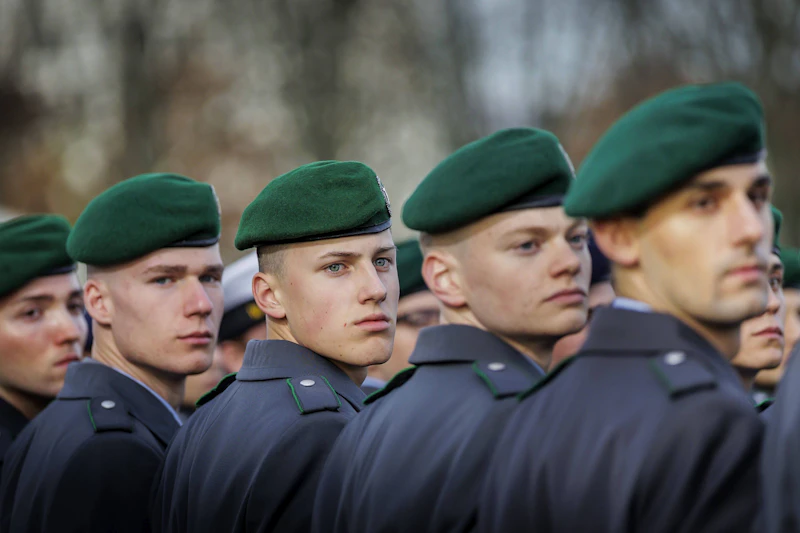 Meldepflicht für junge Männer: Eure Söhne gebt uns jetzt!