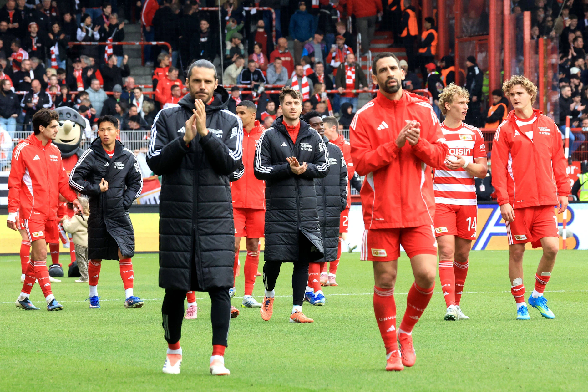 Enttäsuscht: Die Spieler des 1. FC Union Berlin konnten gegen den FC St. Pauli keinen Heimsieg feiern.