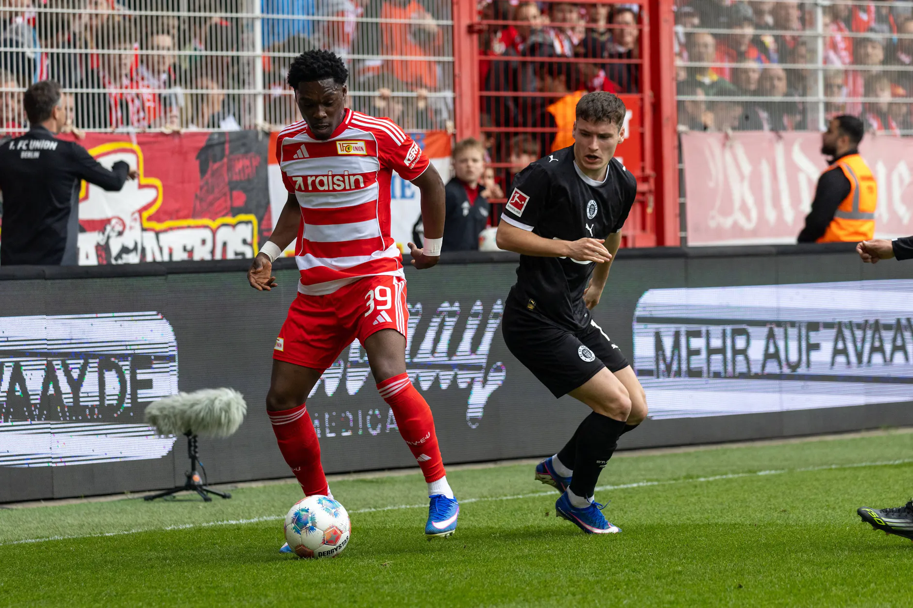 Aktivposten beim 1. FC Union Berlin: Derrick Köhn (l.) machte gegen St. Pauli ein gutes Spiel.