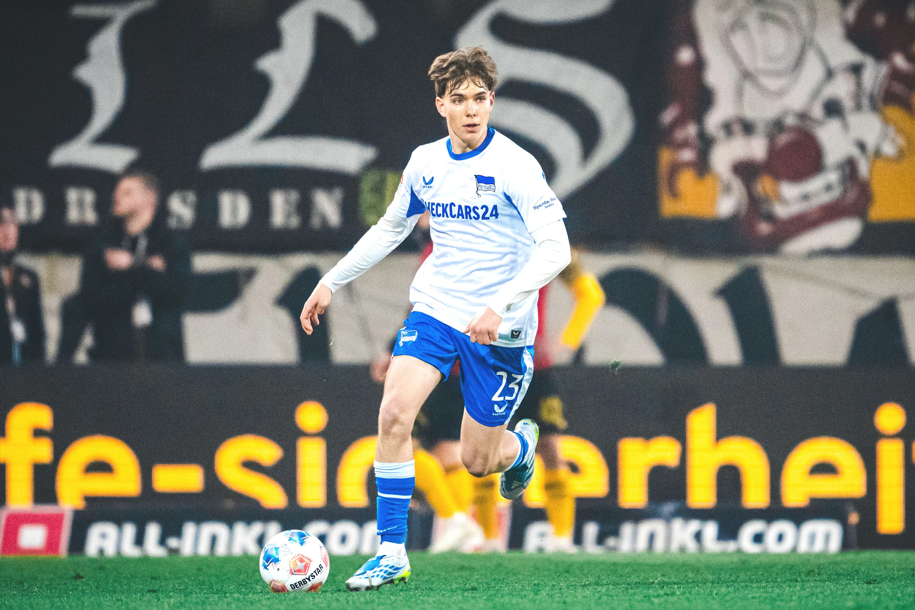 Hertha-Juwel Kennet Eichhorn kehrte nach seiner Verletzung in Dresden zurück und leitete den blau-weißen Siegtreffer ein.