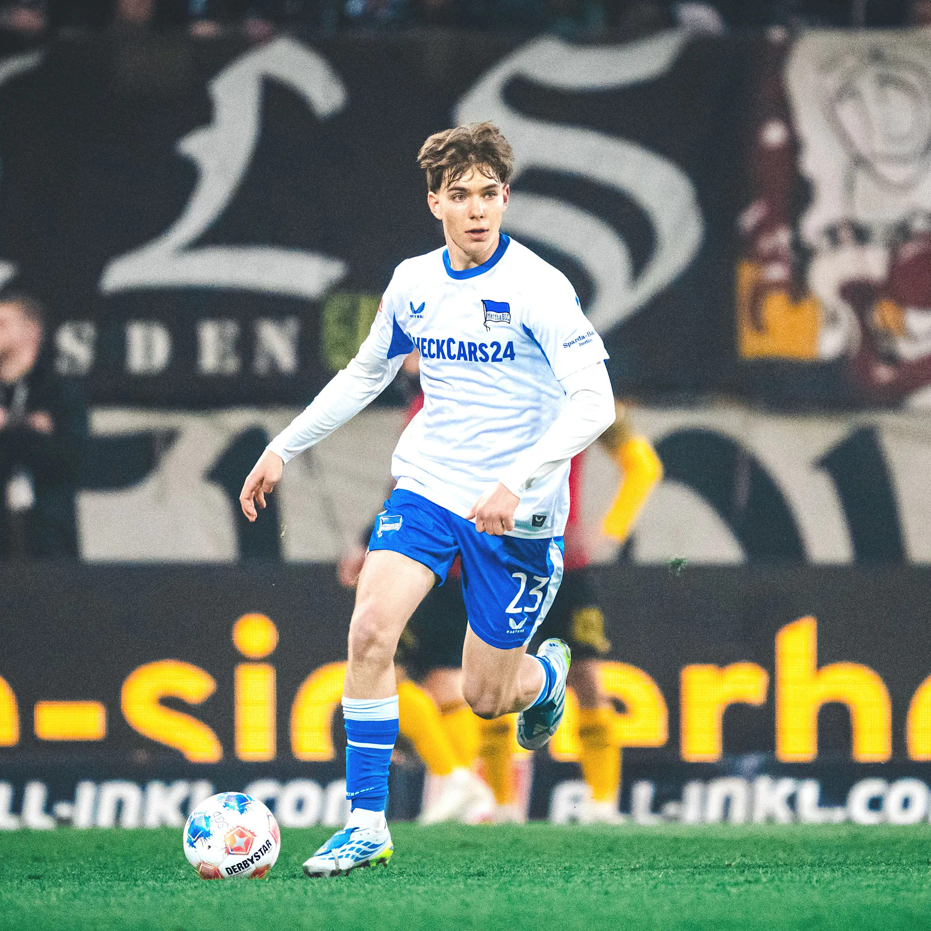 King Kenny: Hertha-Trainer Leitl macht Eichhorn zum Nationalspieler