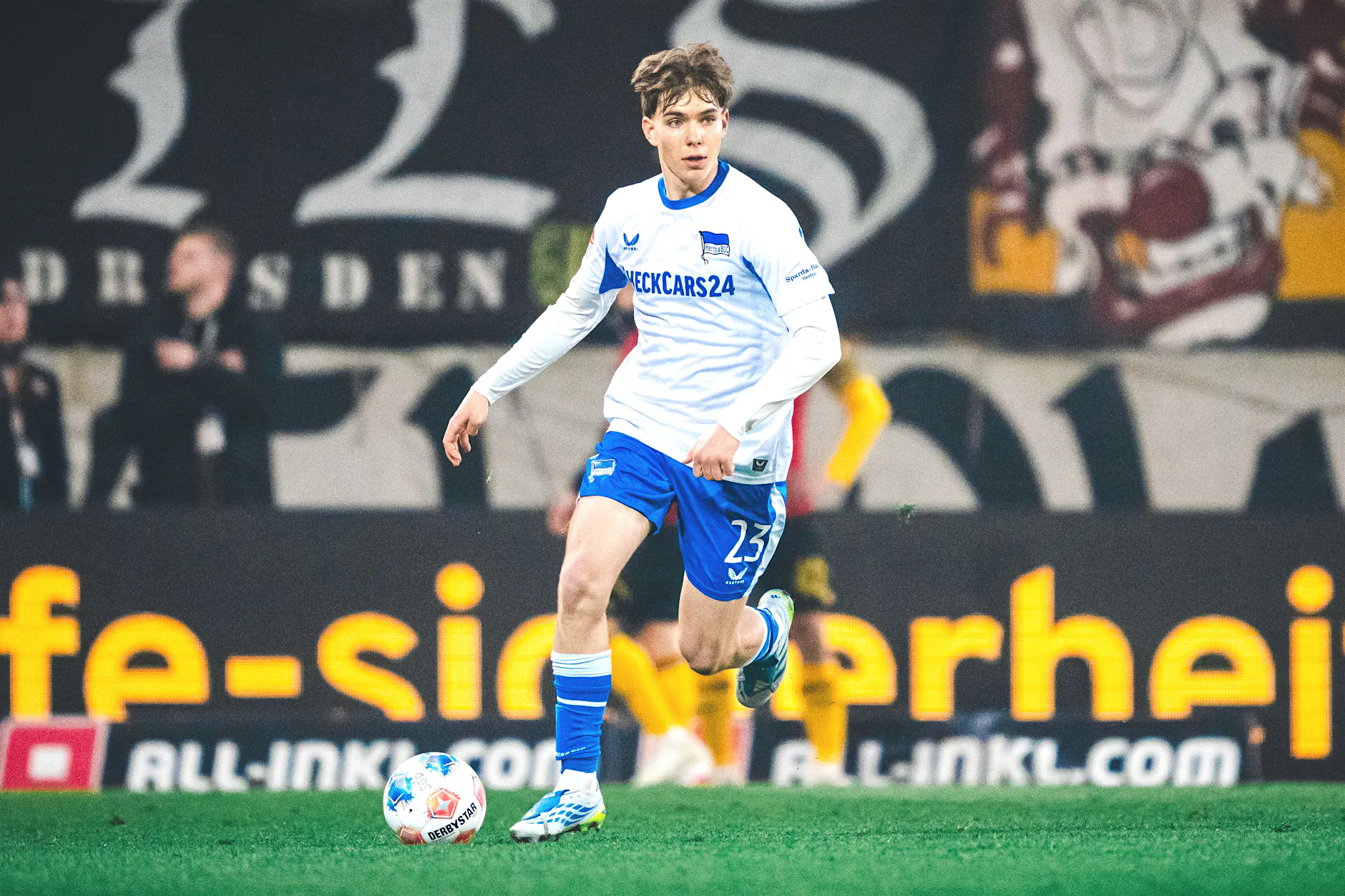 King Kenny: Hertha-Trainer Leitl macht Eichhorn zum Nationalspieler