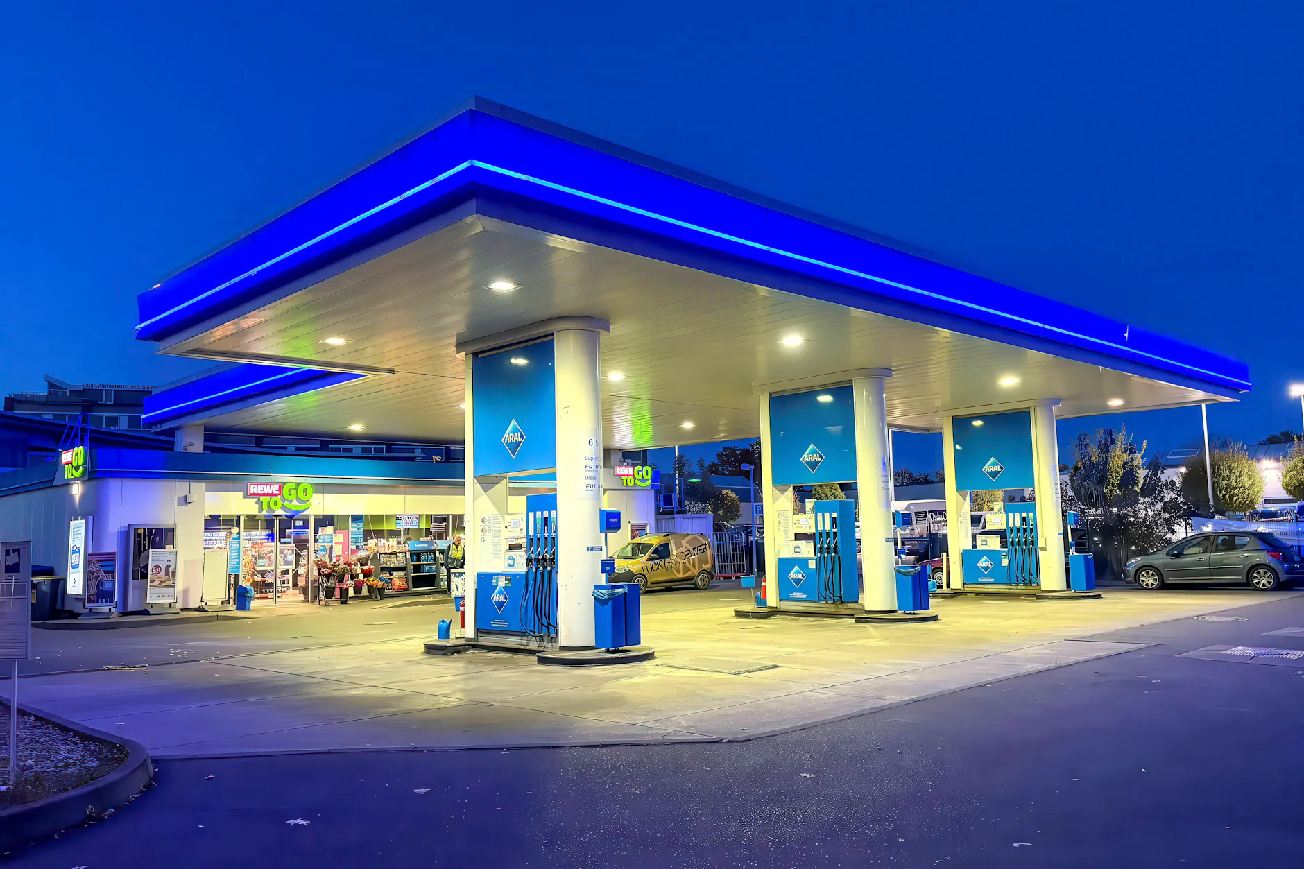 Die Preise an den Tanksäulen steigen weiter an. Und eine Entspannung ist nicht in Sicht.