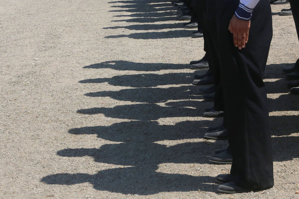 Ausreisegenehmigungen: Nur ein autoritärer Staat kann die Wehrpflicht durchsetzen