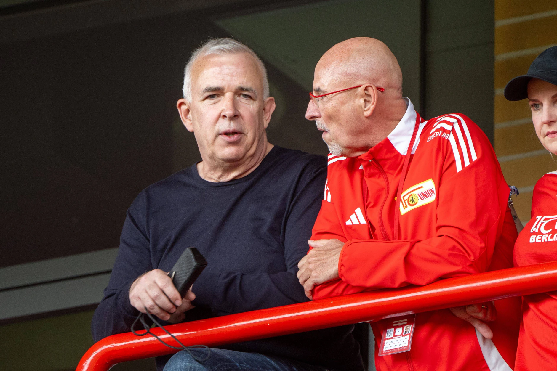 Präsident Dirk Zingler verfolgte die Partie des 1. FC Union Berlin gegen St. Pauli gemeinsam mit Aufsichtsratschef Thomas Koch.