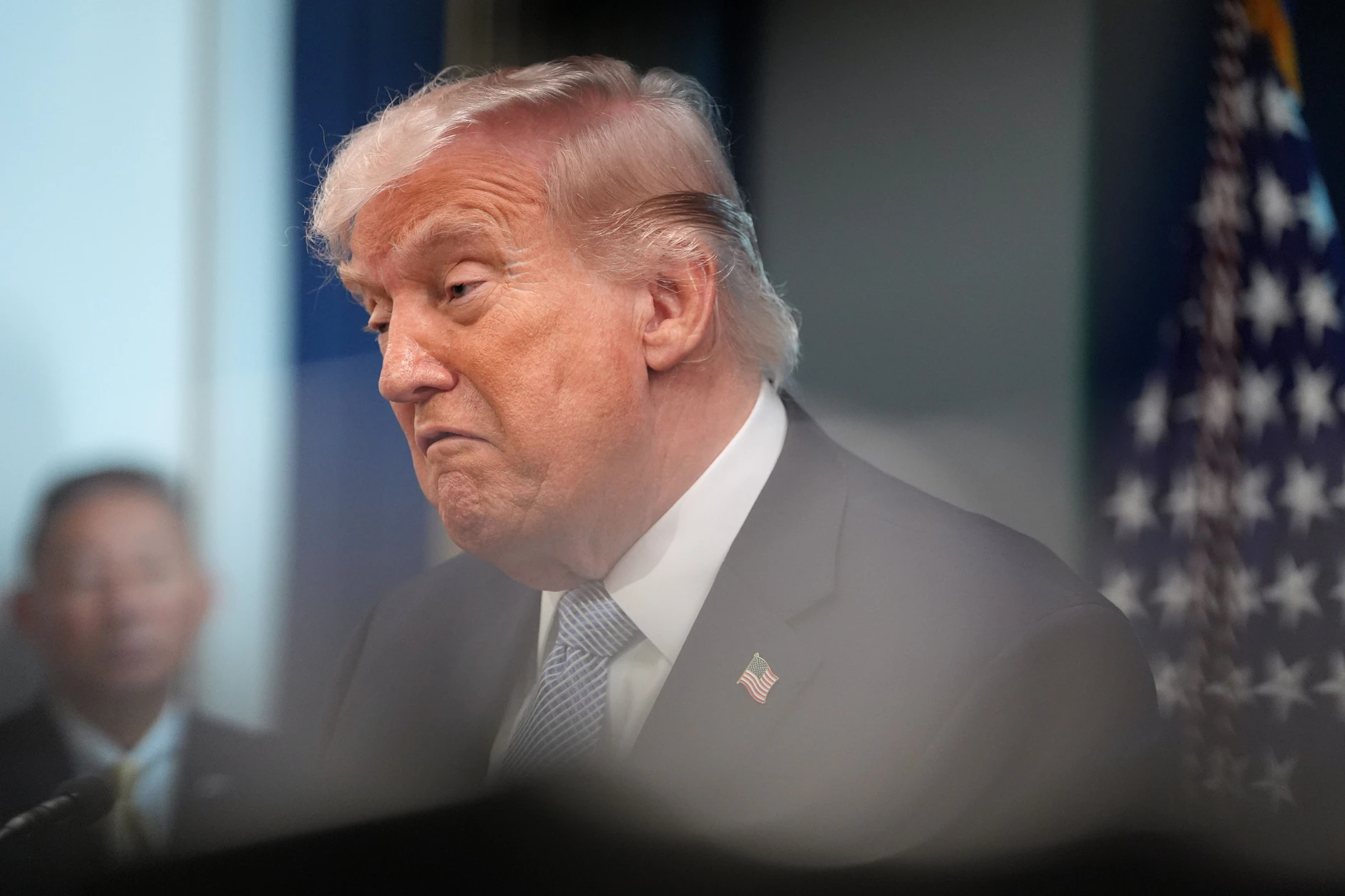 US-Präsident Donald Trump spricht im Weißen Haus.