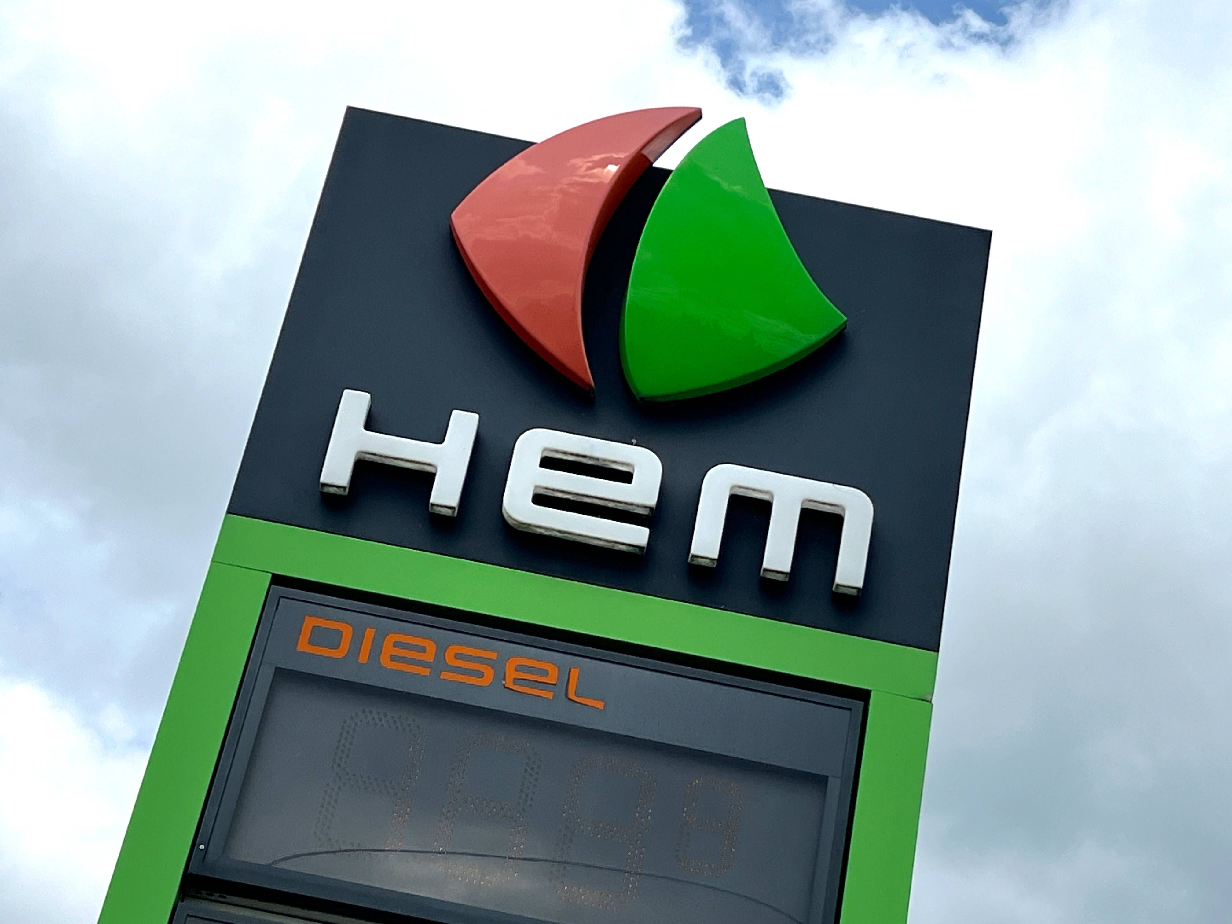 Spritpreise explodieren: E5 und E10 an Tankstelle in Schönefeld ausverkauft