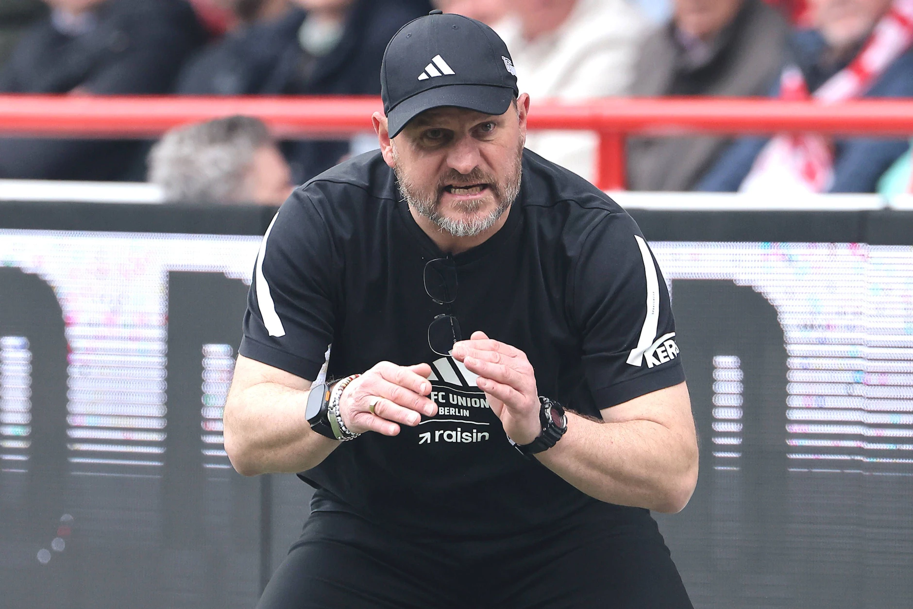 Trainer Steffen Baumgart lebt an der Seitenlinie die Intensität vor, die er bei Union Berlin auf dem Platz sehen will.
