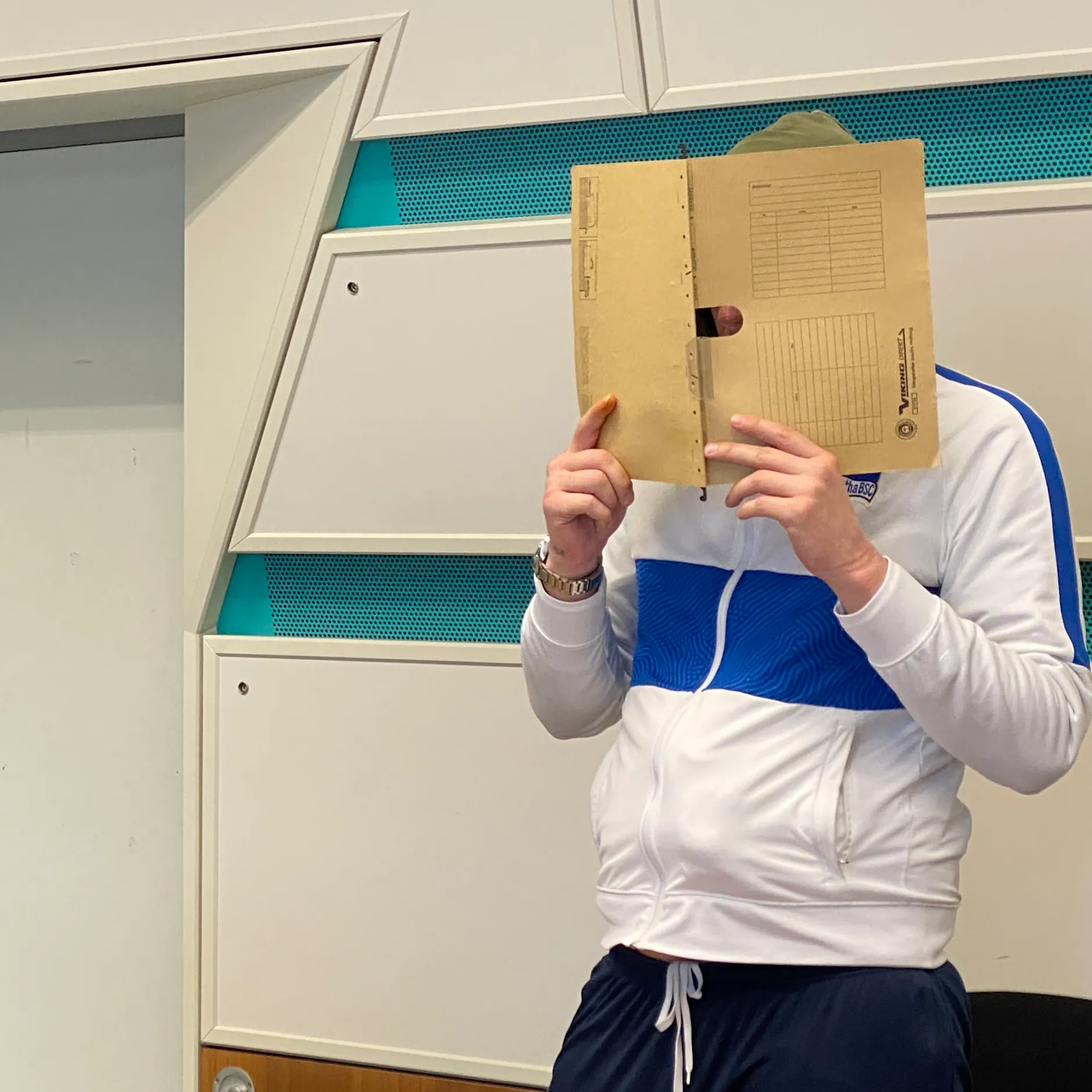 Image - Hammer-Attacke auf wildfremde Frau: „Er hat ihr ohne Grund ins Gesicht geschlagen“