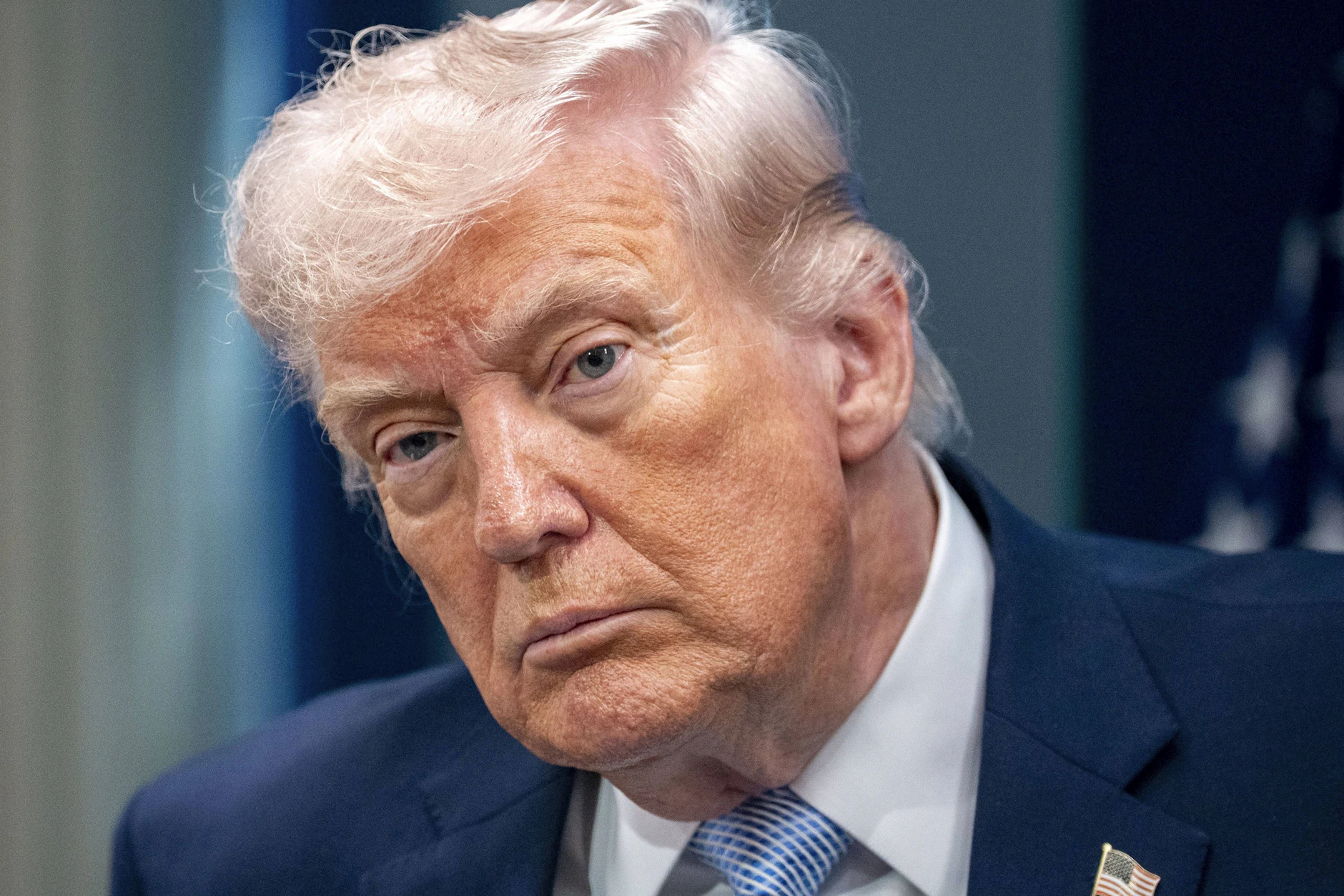 US-Präsident Donald Trump bei einem Briefing zum Iran-Konflikt am 6. April 2026 im Weißen Haus in Washington