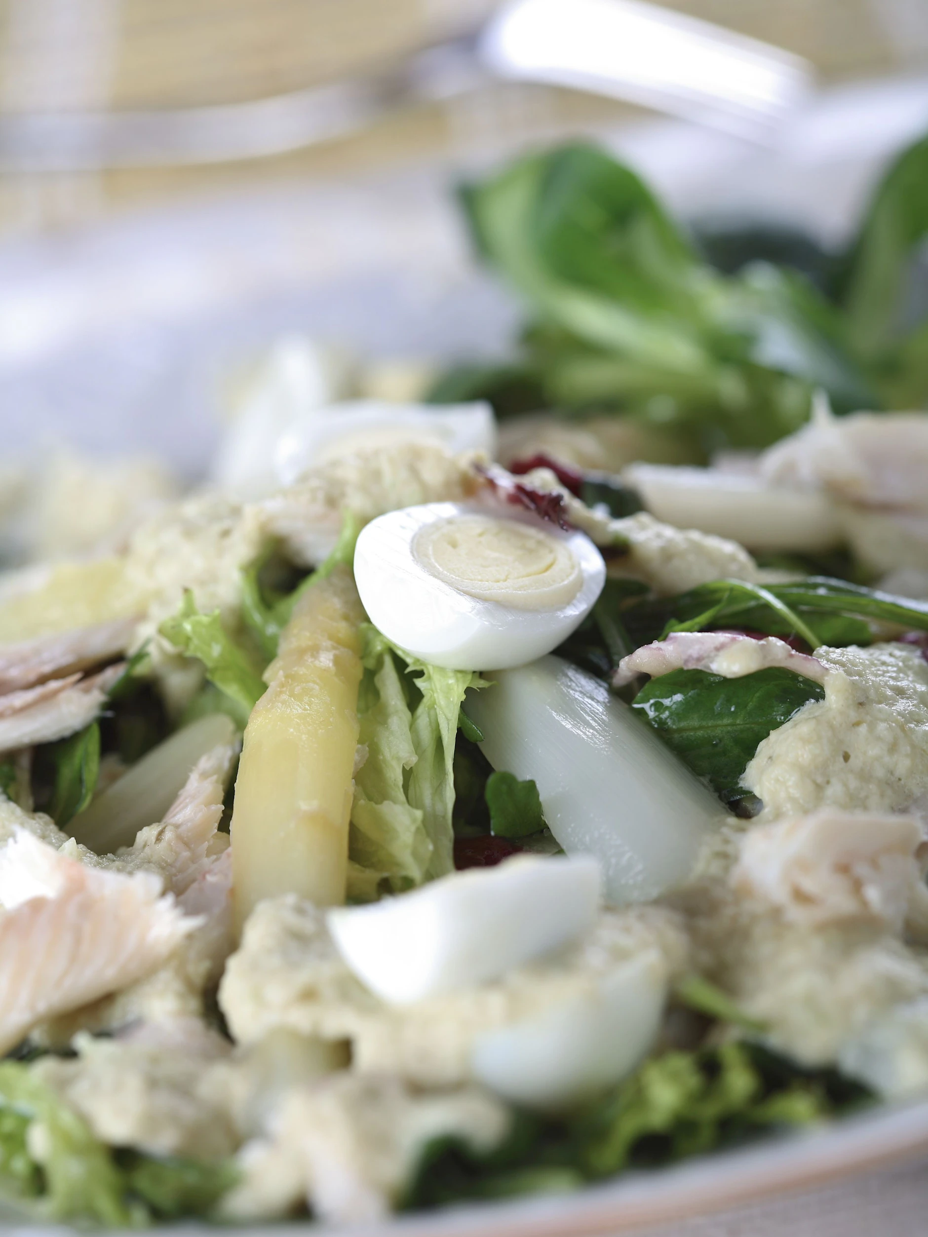 Spargelsalat mit Eiern – und dazu am besten Pellkartoffeln oder Vollkornbrot.