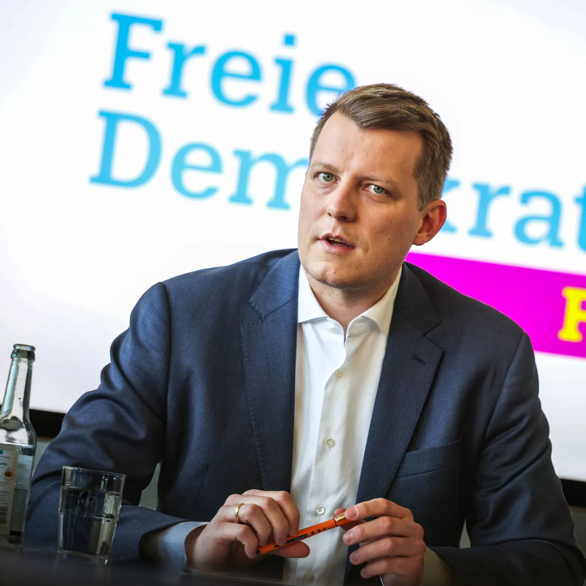 Image - Trotz Bewerbung Kubickis: FDP-Landeschef Höne hält an Kandidatur fest