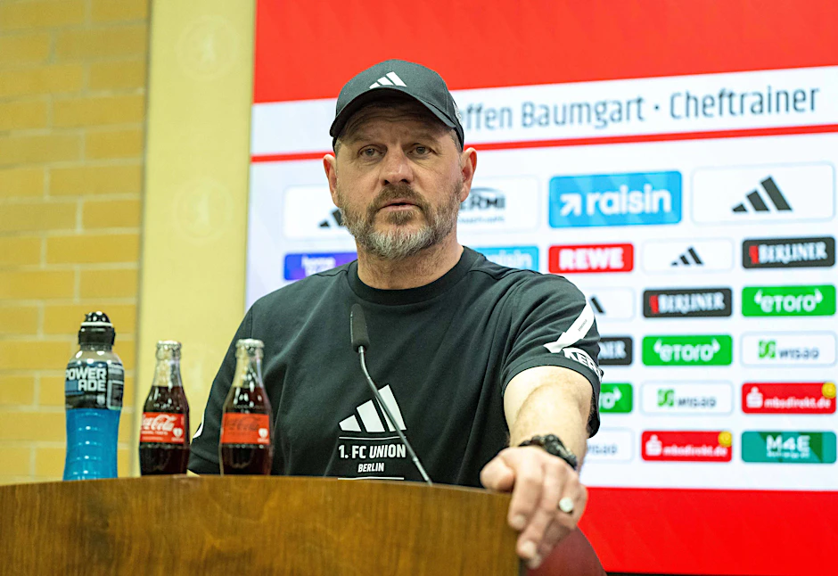 Steffen Baumgart kämpft mit dem 1. FC Union Berlin um den Klassenerhalt in der Bundesliga und gibt dabei ehrliche Einblicke.