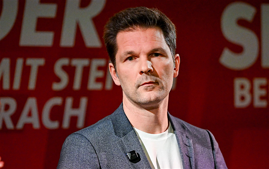 Steffen Krach, Spitzenkandidat der SPD, wurde am Dienstagnachmittag bedroht.