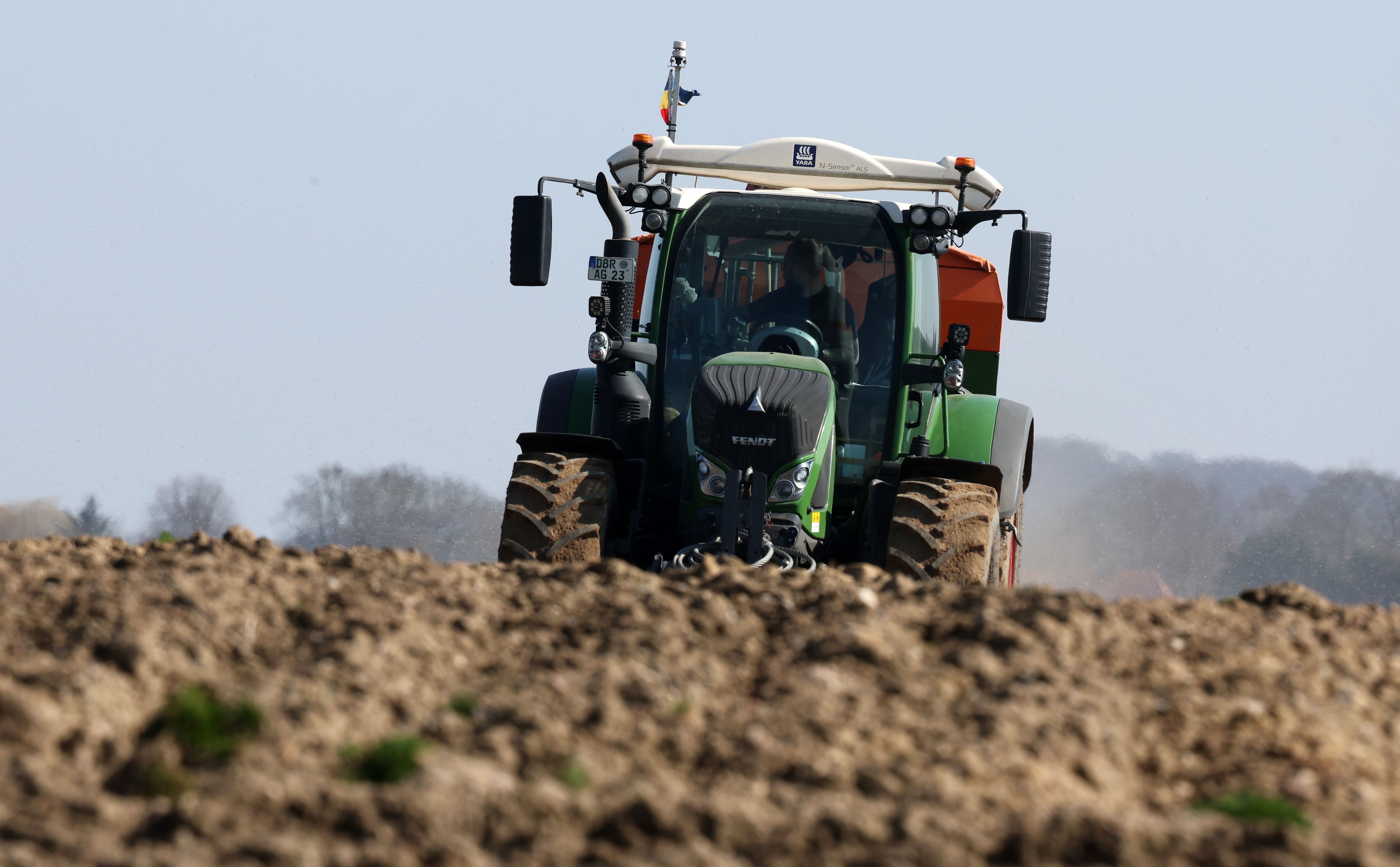 Dünger wird knapp: Kehrt Deutschland zu Billigimporten aus Russland zurück?