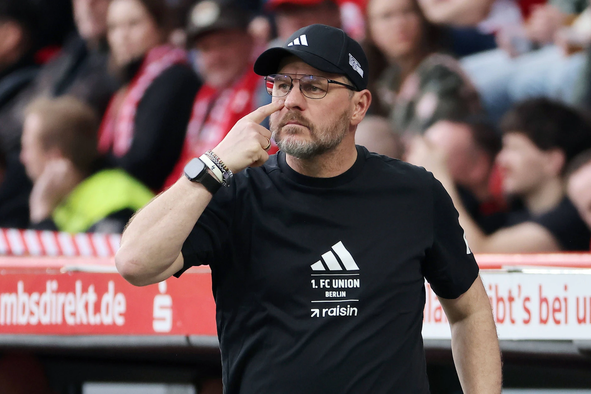 Union-Trainer Steffen Baumgart hat im Abstiegskampf auch die direkten Konkurrenten genau im Blick.