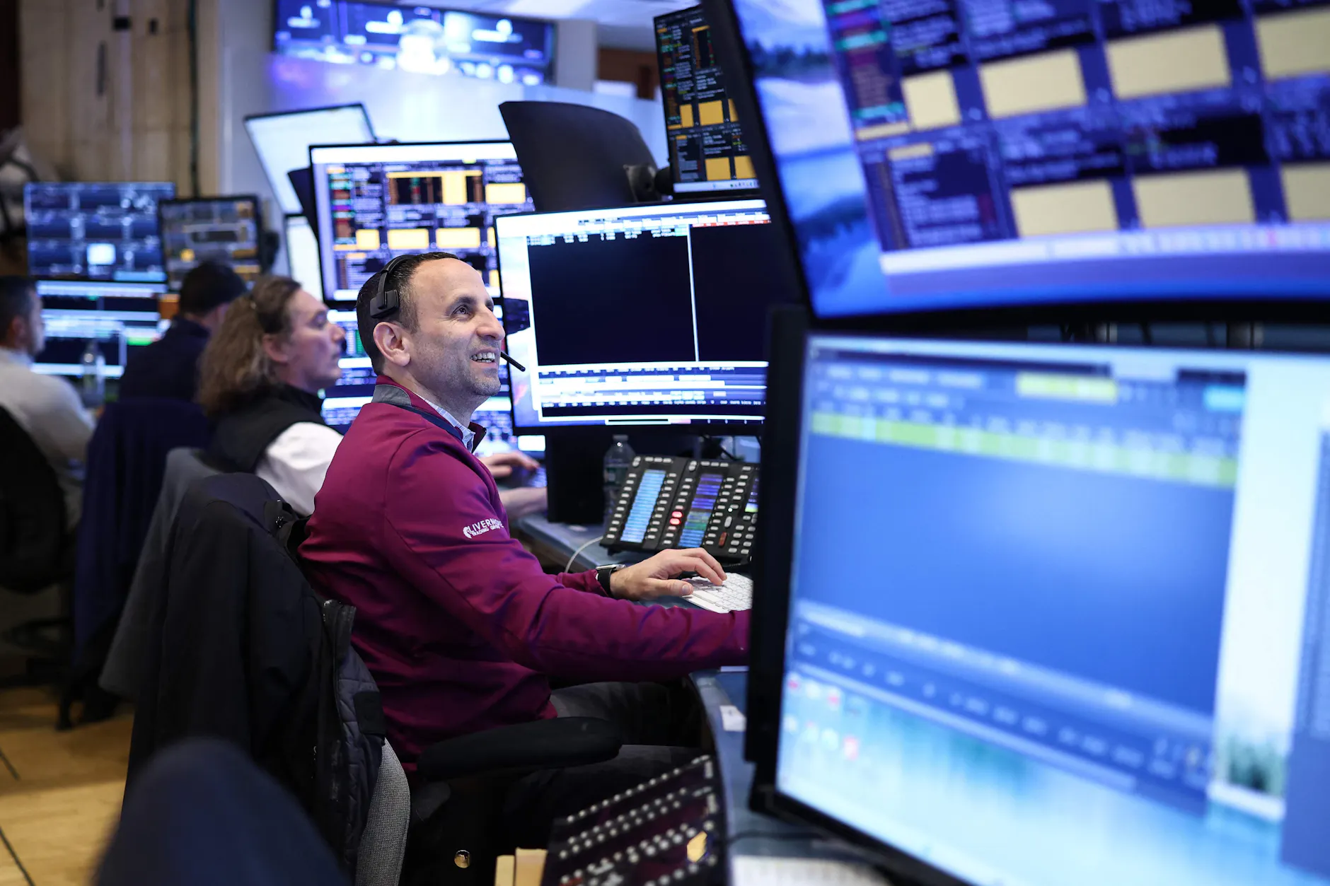 Händler an der New York Stock Exchange in New York. Nach der Einigung auf einen Waffenstillstand zwischen den USA und dem Iran gerieten Öl- und Aktienmärkte stark in Bewegung.